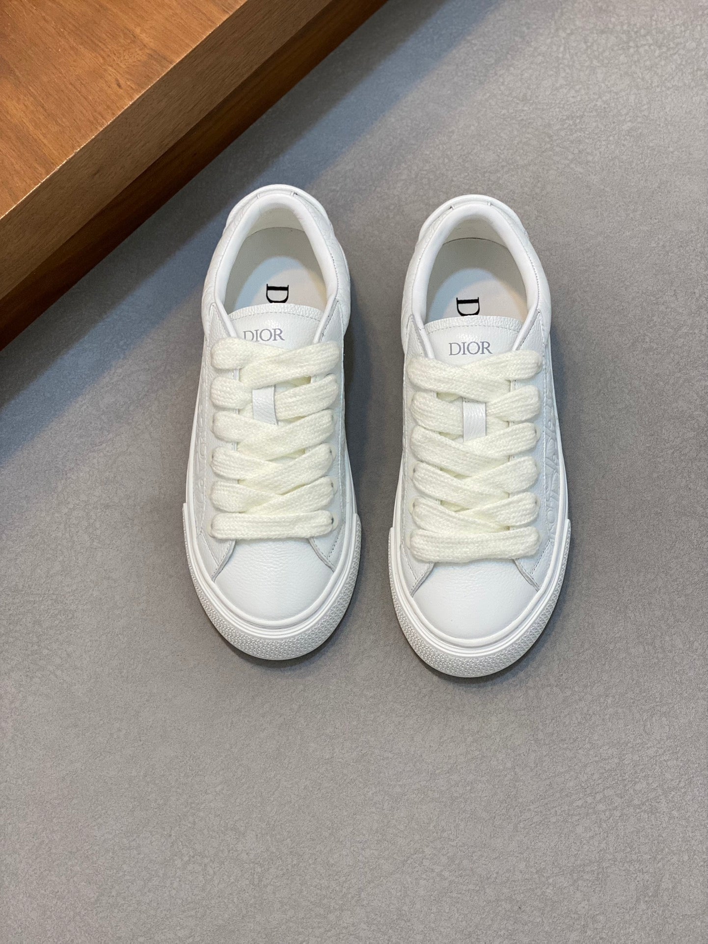 DIOR sneakers 135