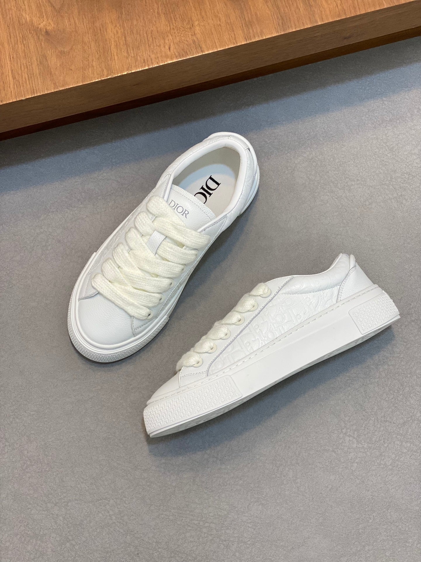 DIOR sneakers 135