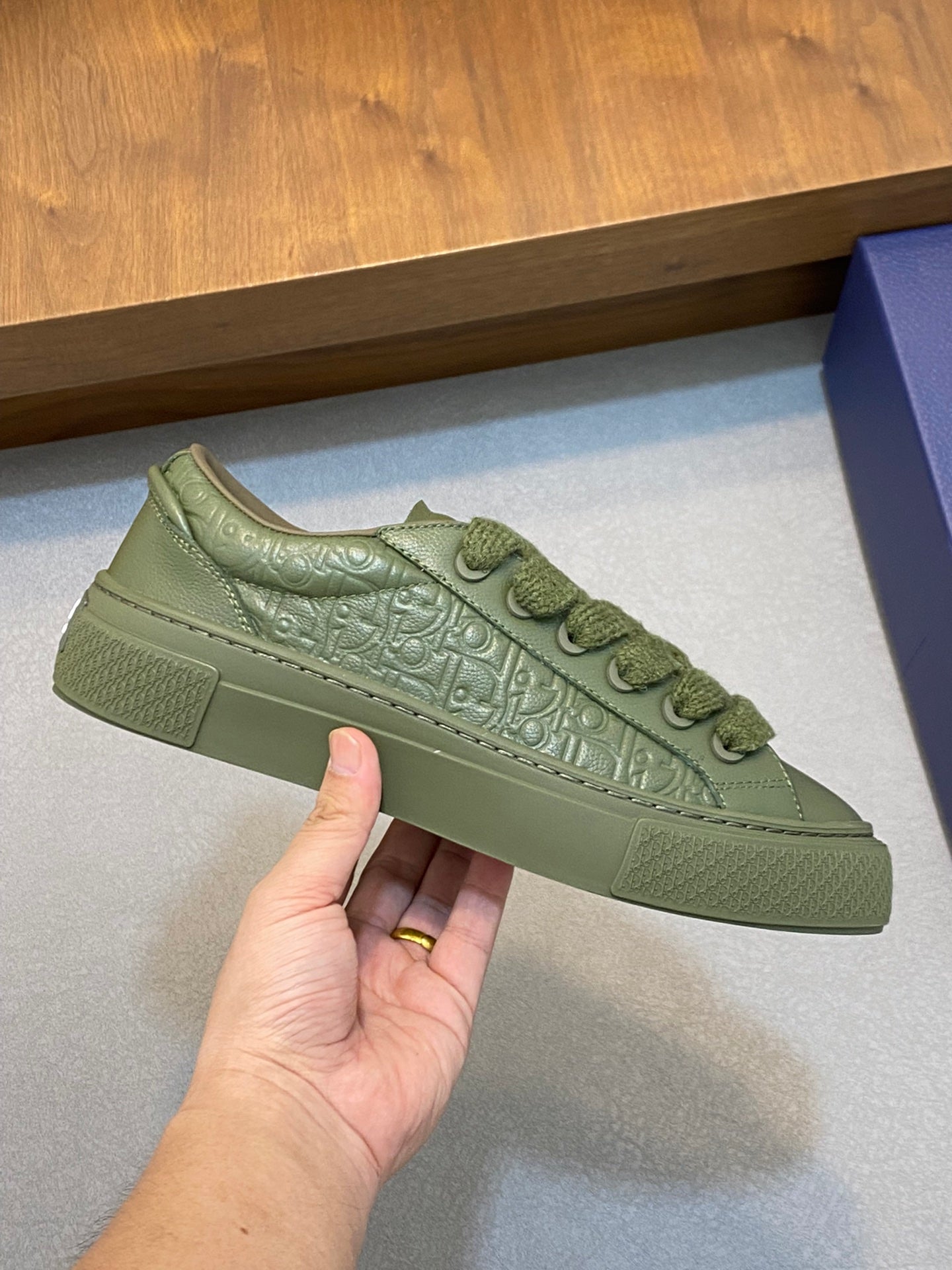 DIOR sneakers 136