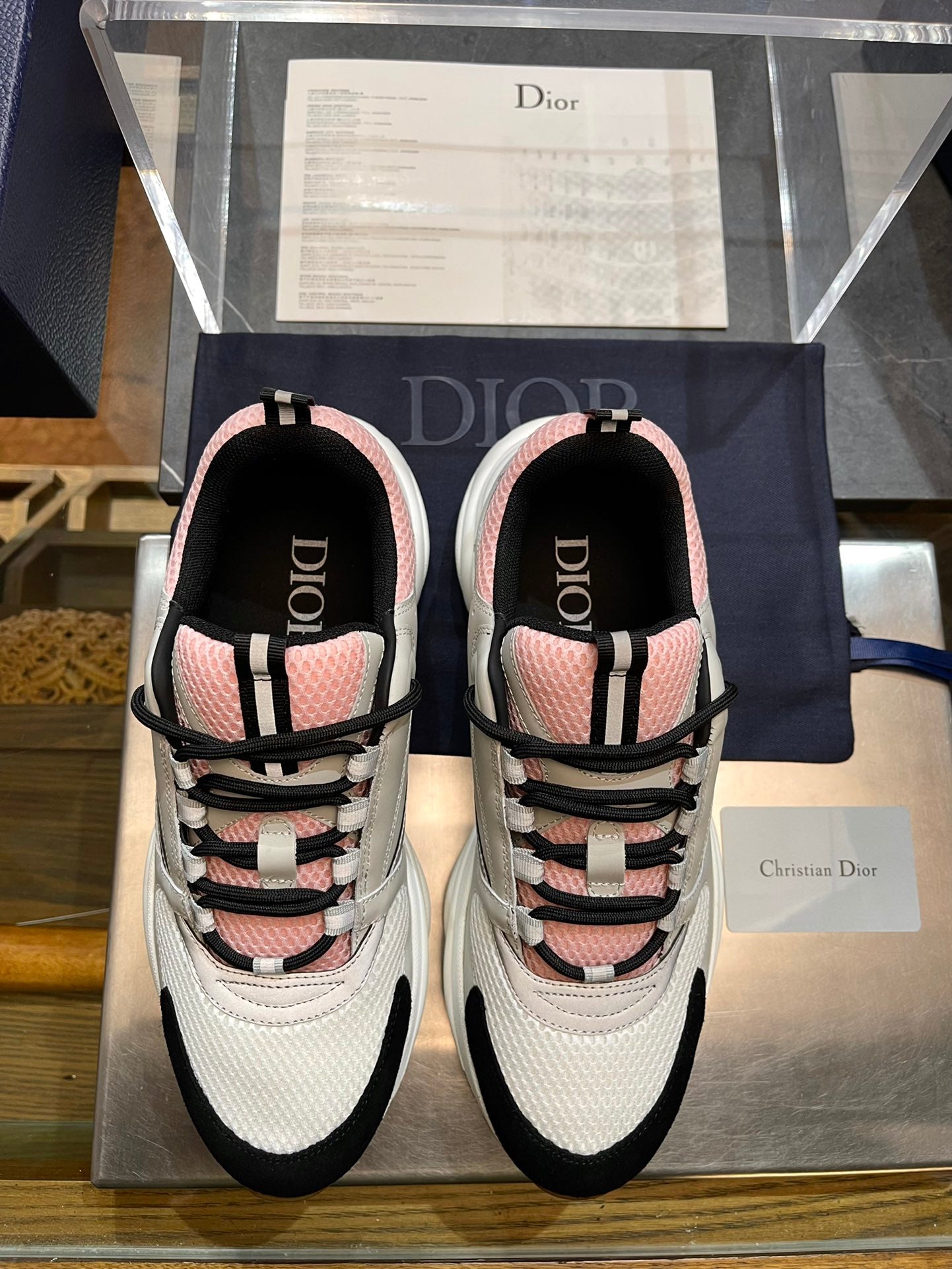 DIOR sneakers 137