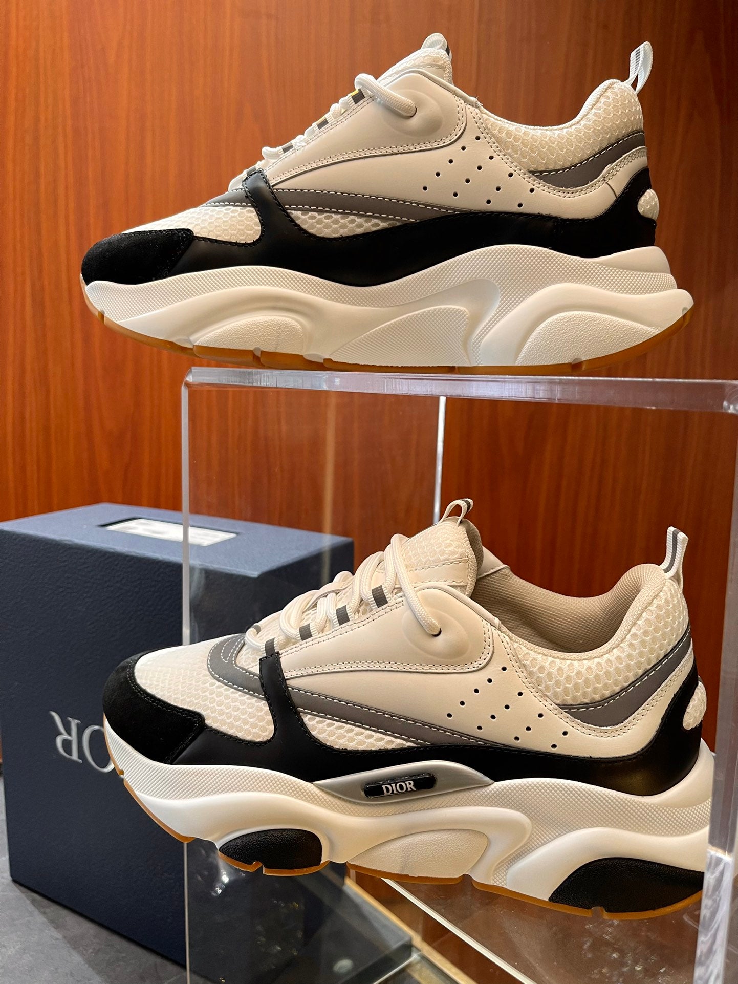DIOR sneakers 138