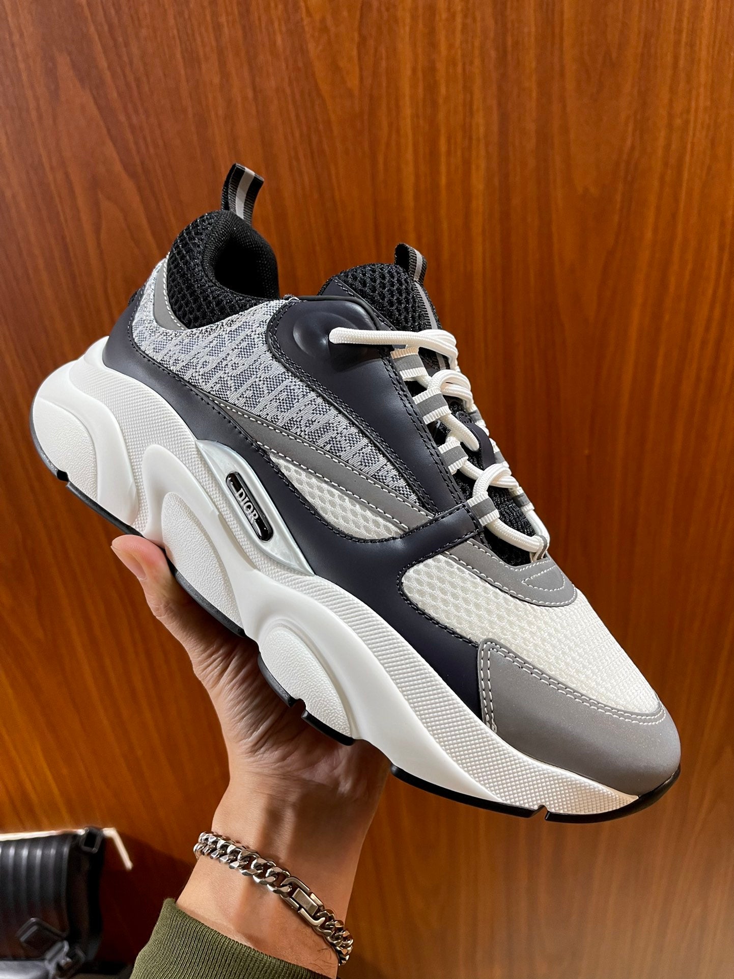 DIOR sneakers 139