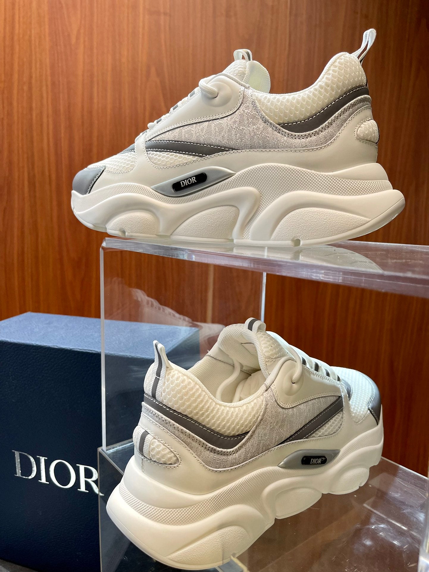 DIOR sneakers 140