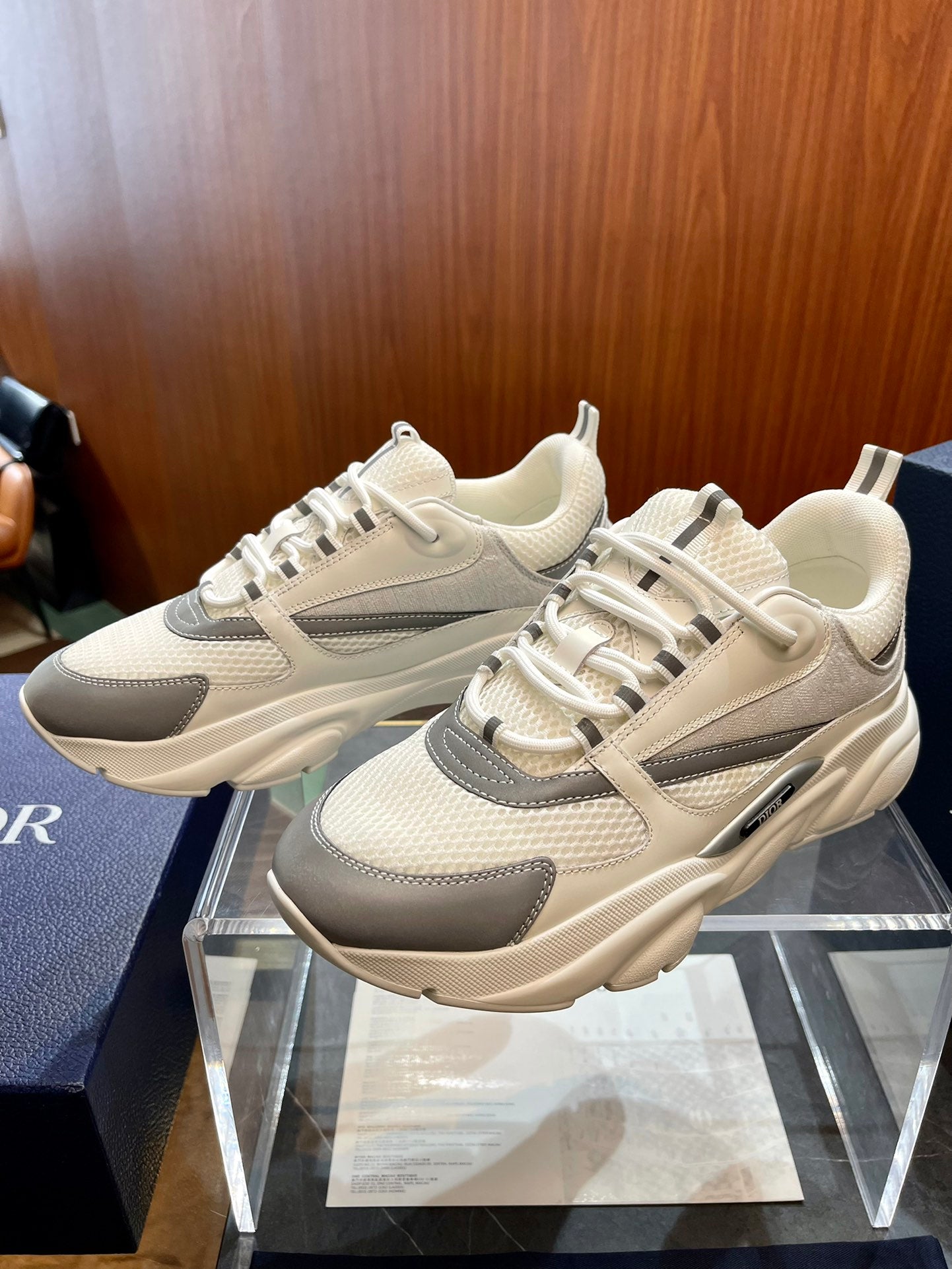 DIOR sneakers 140