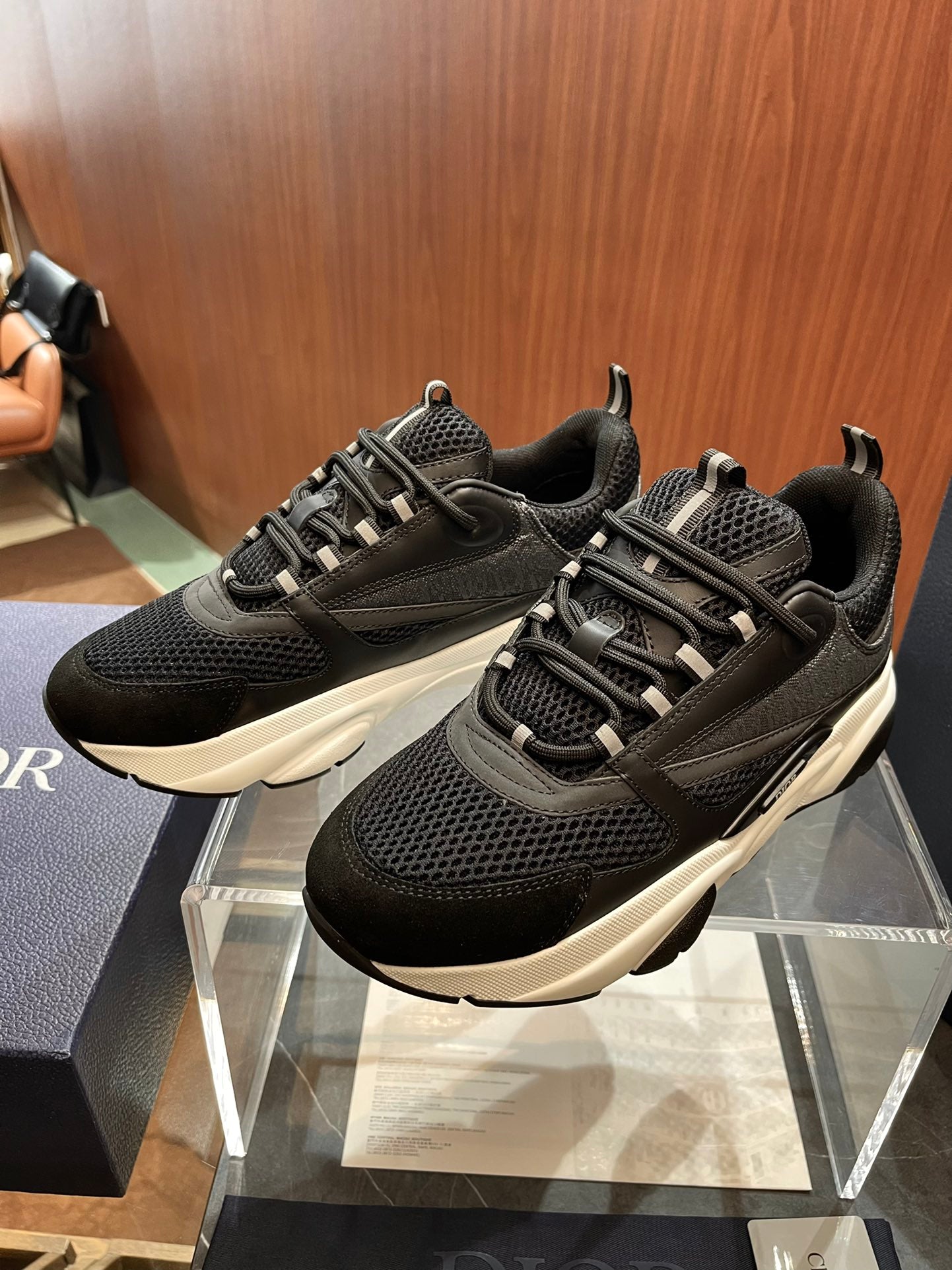 DIOR sneakers 140