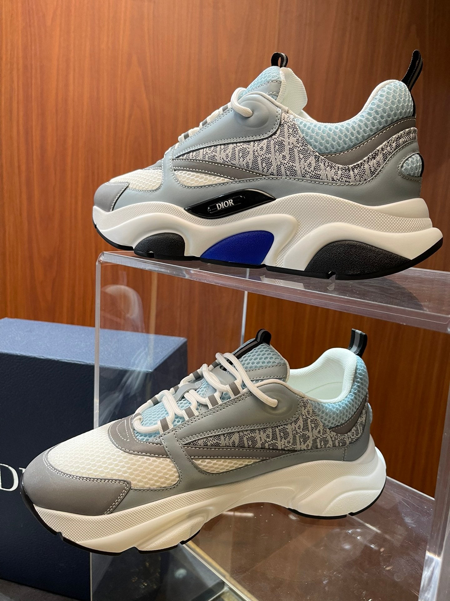 DIOR sneakers 141