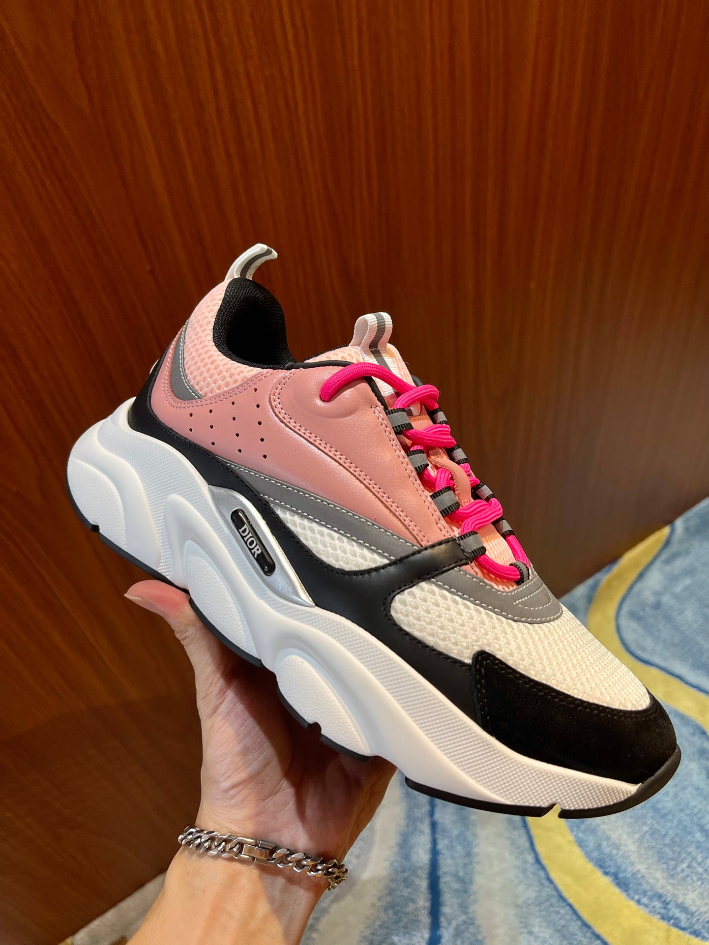 DIOR sneakers 142