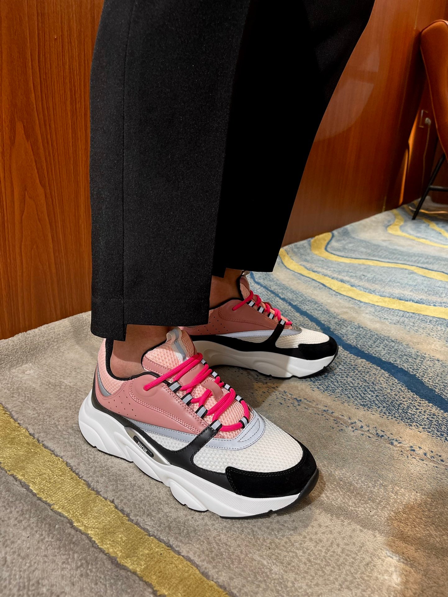 DIOR sneakers 142