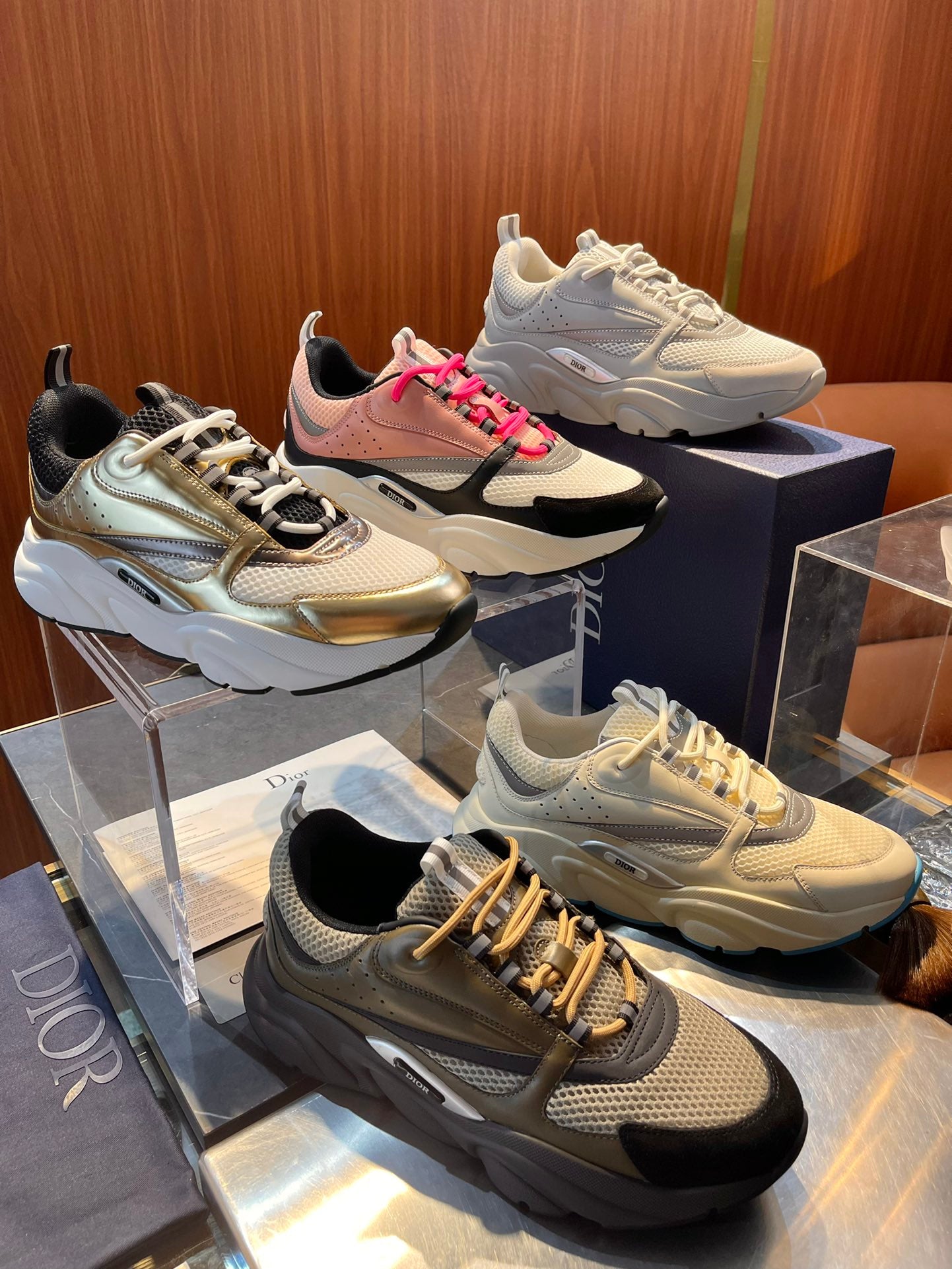 DIOR sneakers 144