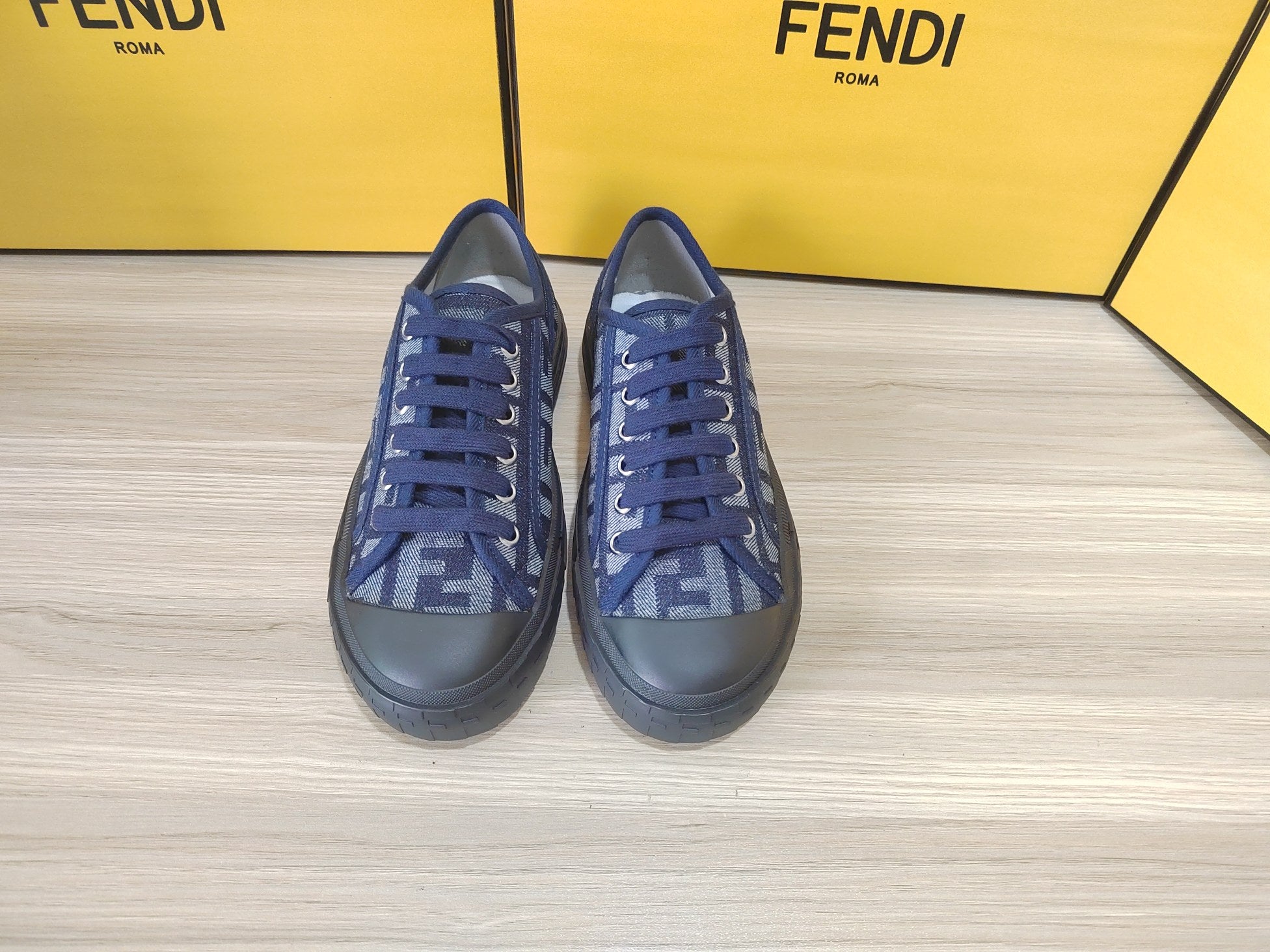 FENDI sneakers 1