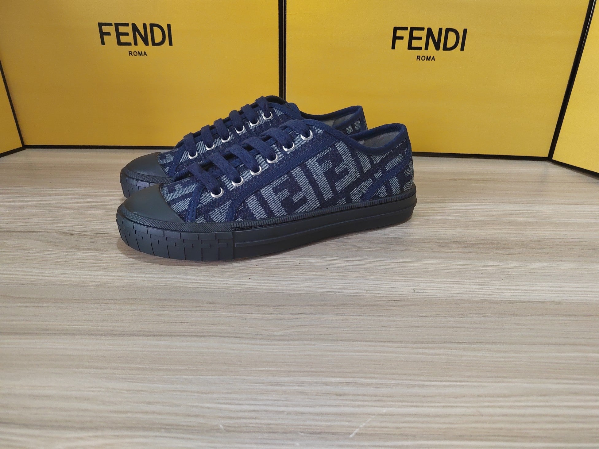 FENDI sneakers 1