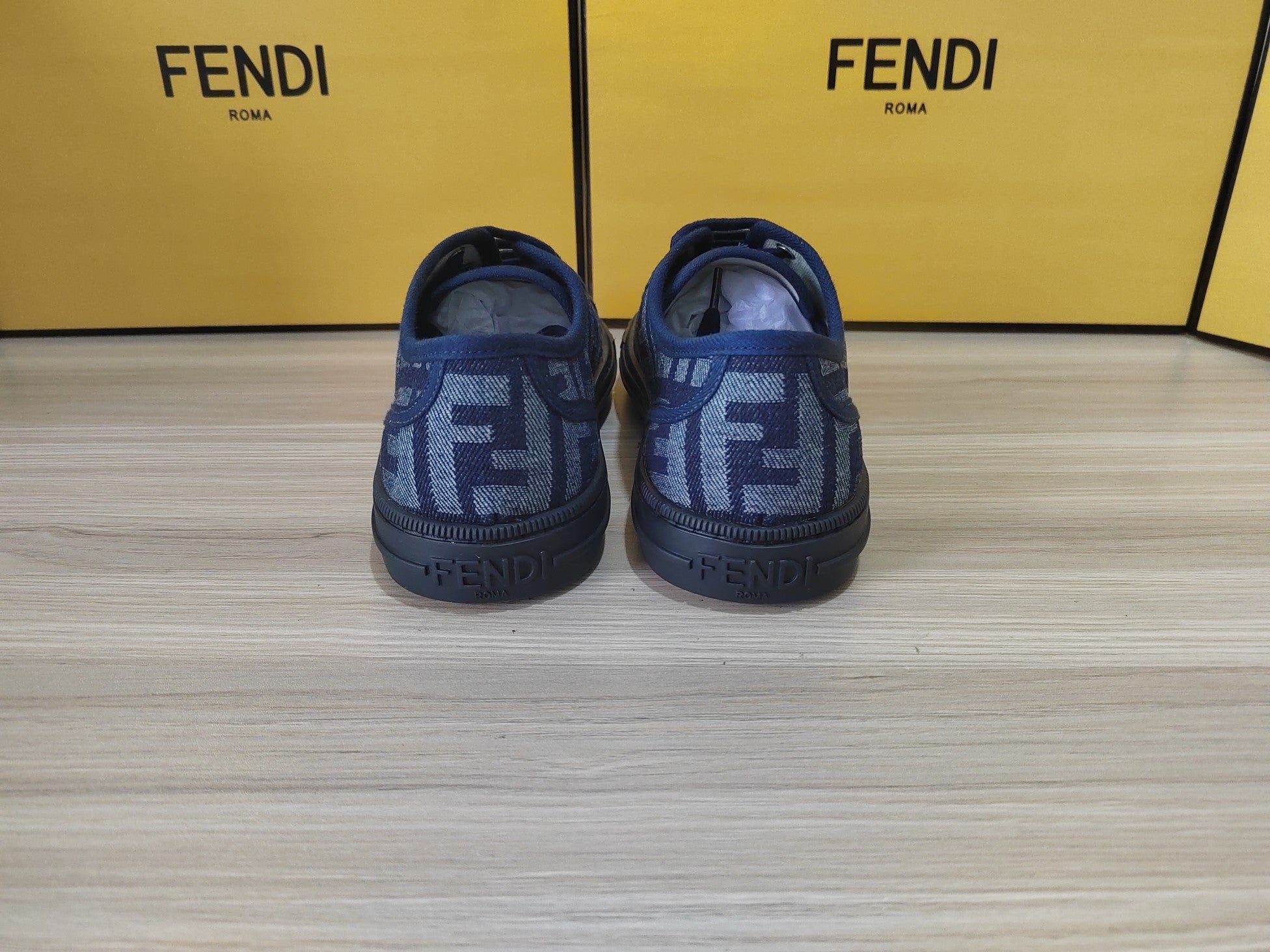 FENDI sneakers 1