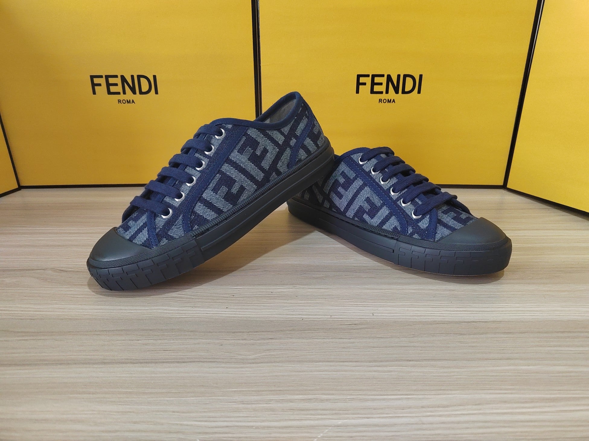 FENDI sneakers 1
