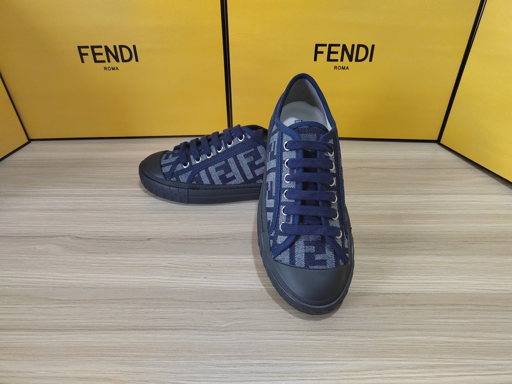 FENDI sneakers 1