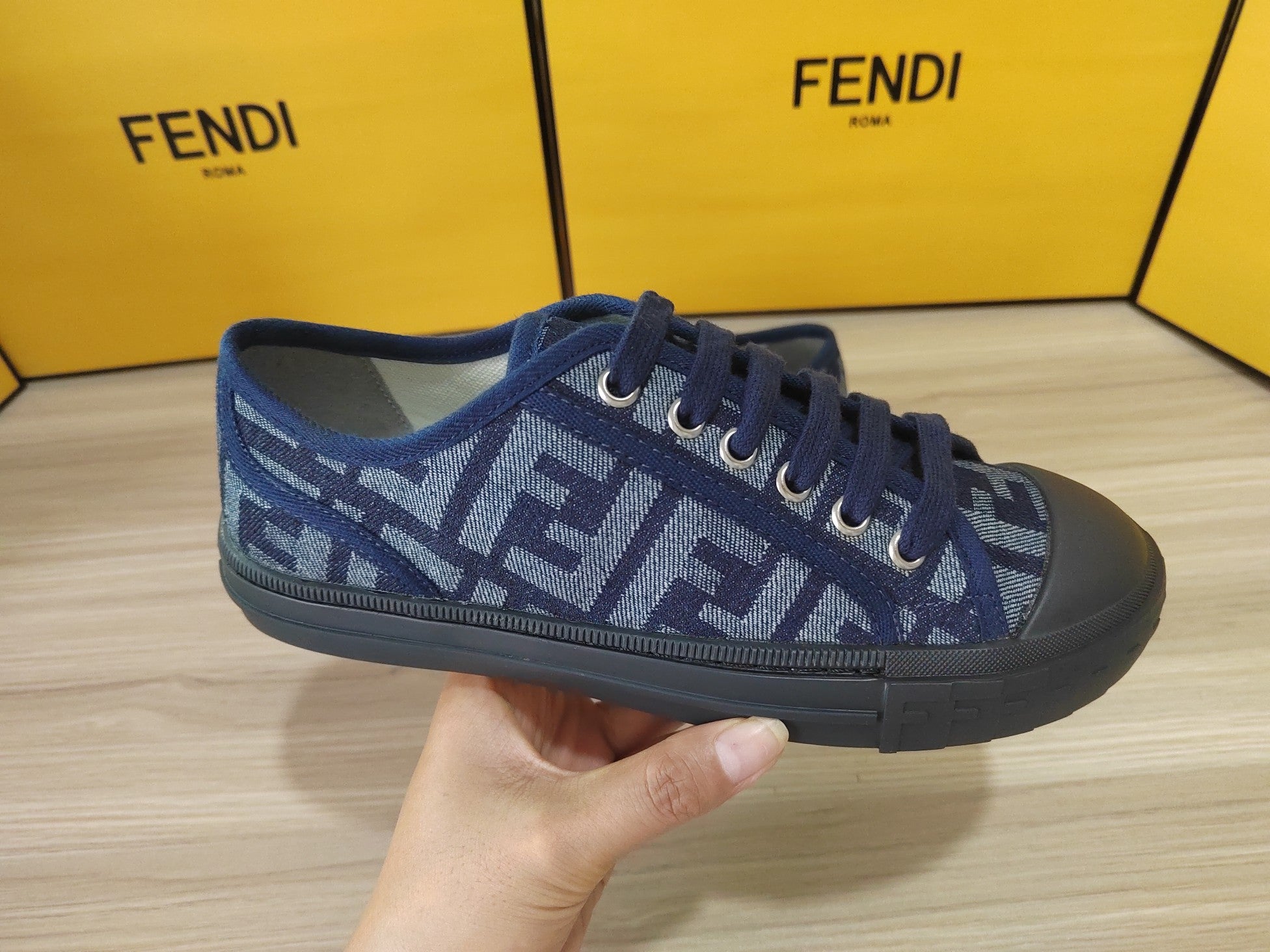 FENDI sneakers 1