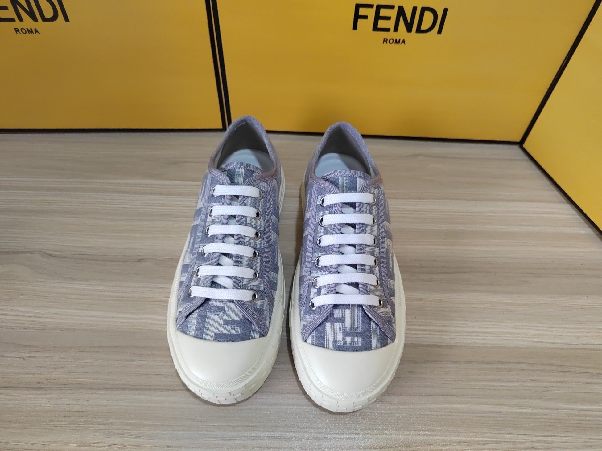 FENDI sneakers 2