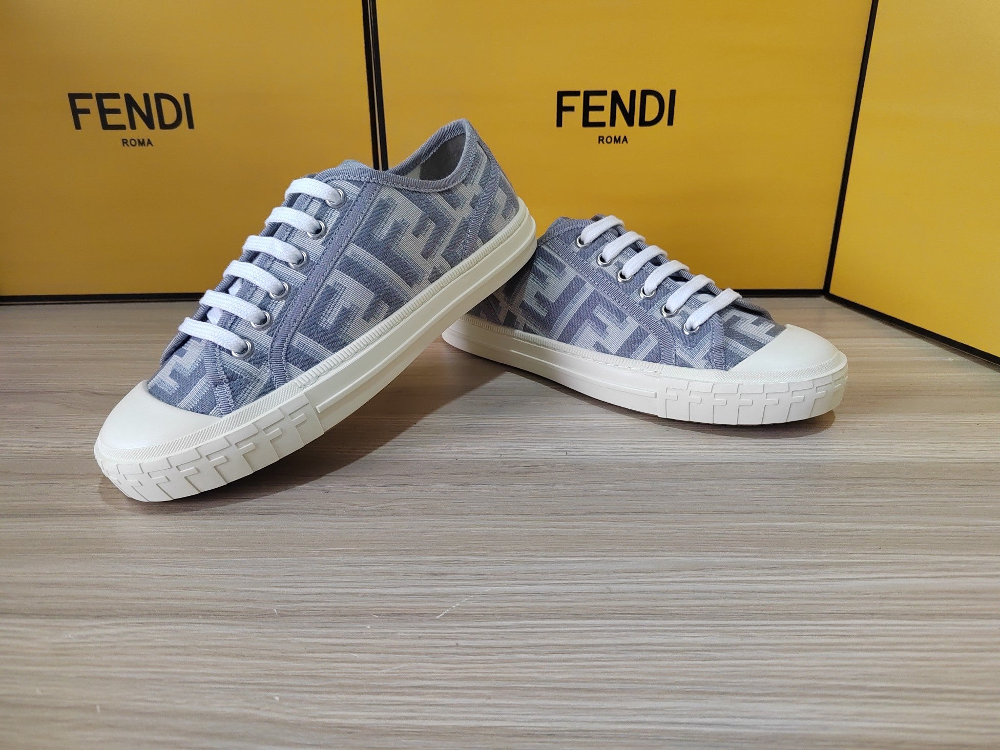 FENDI sneakers 2