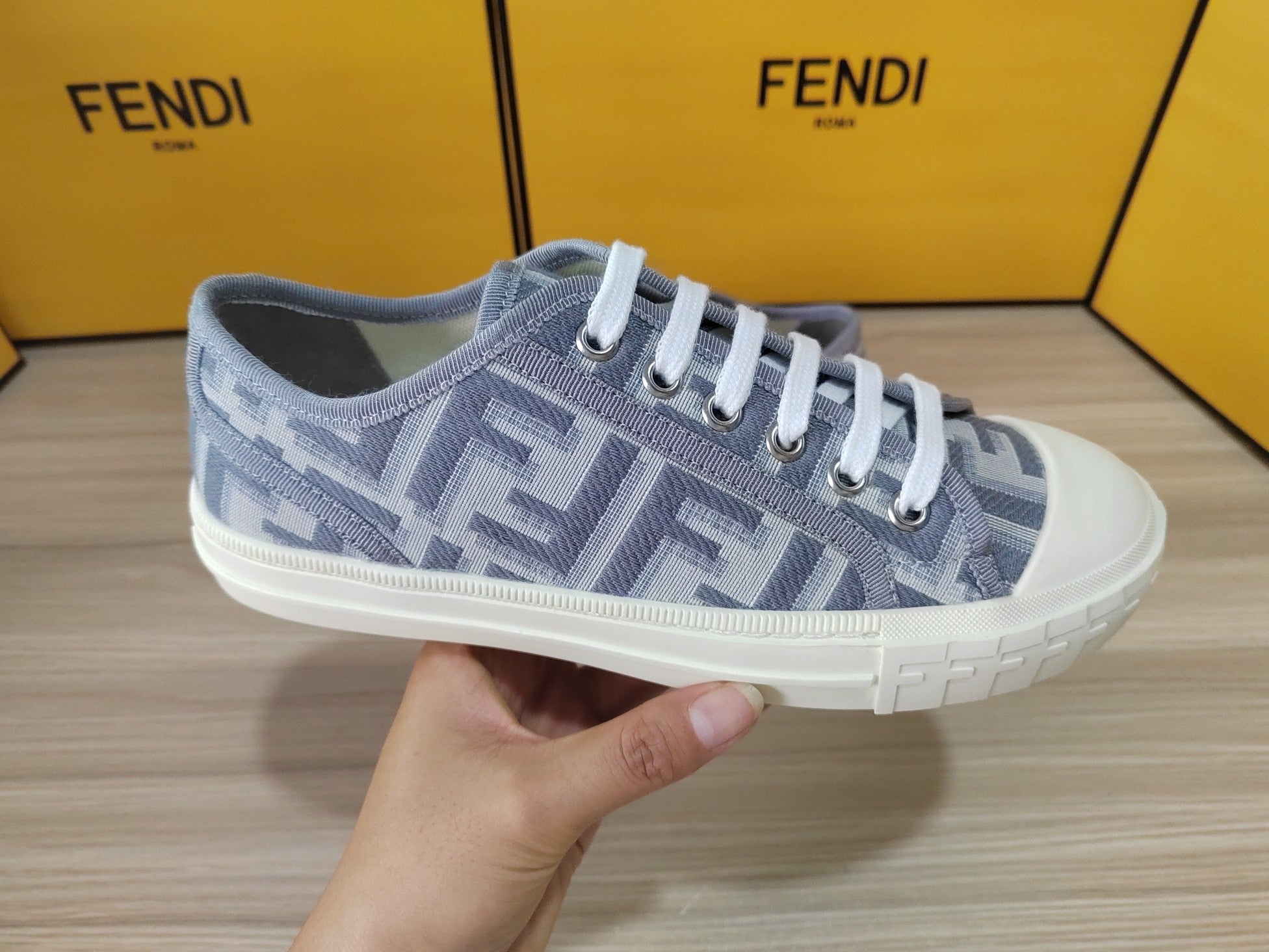 FENDI sneakers 2
