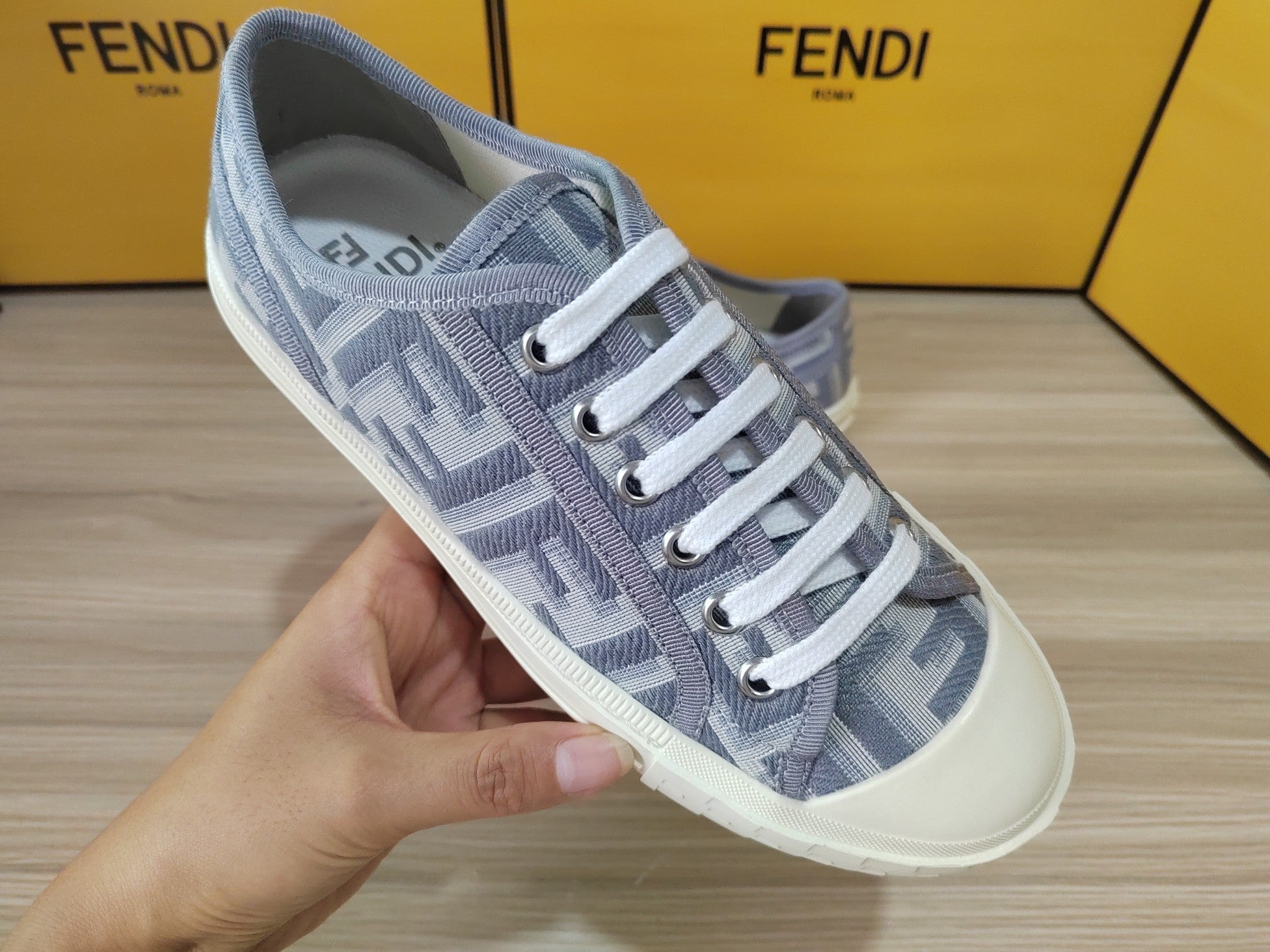 FENDI sneakers 2