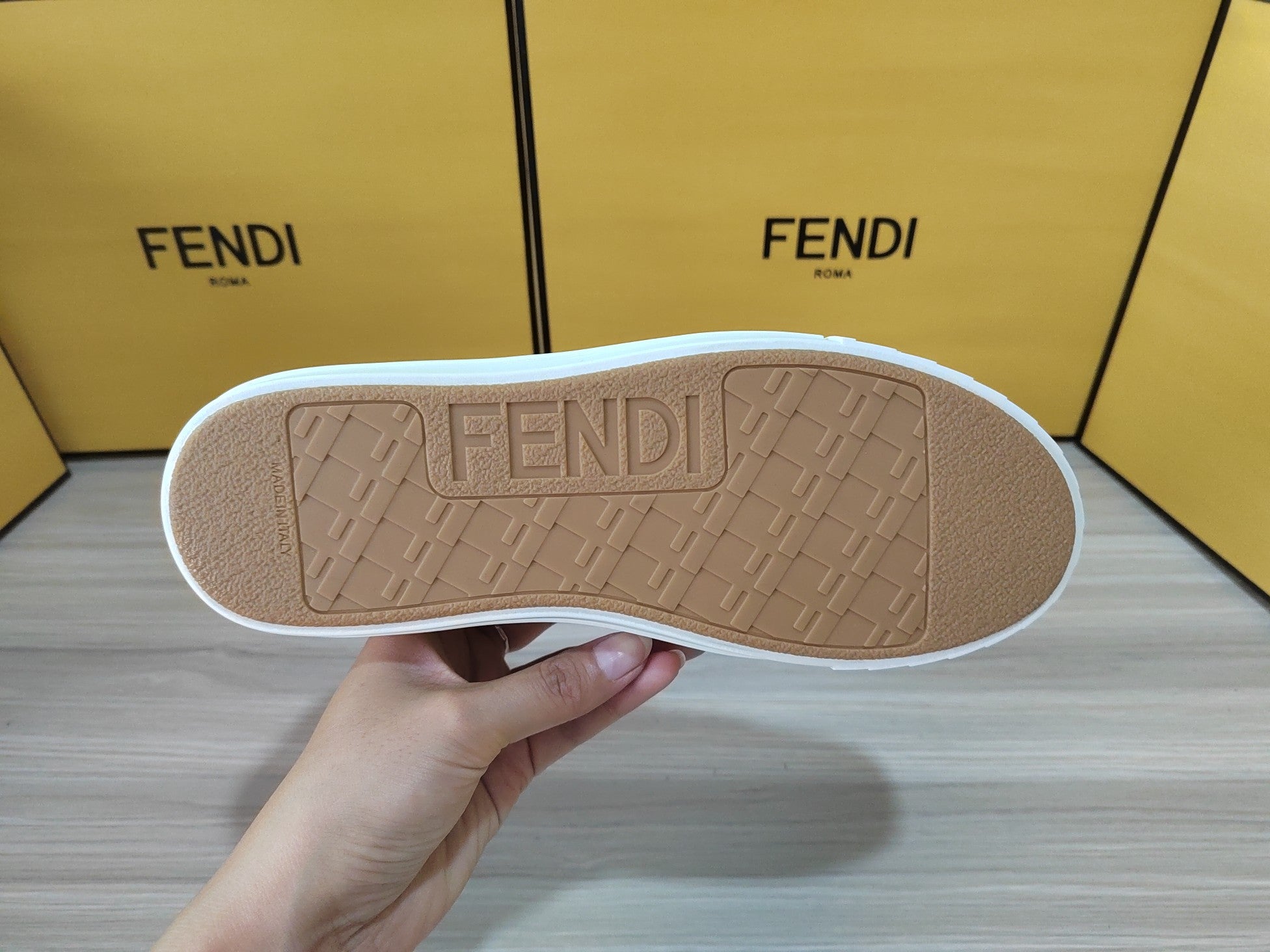 FENDI sneakers 2