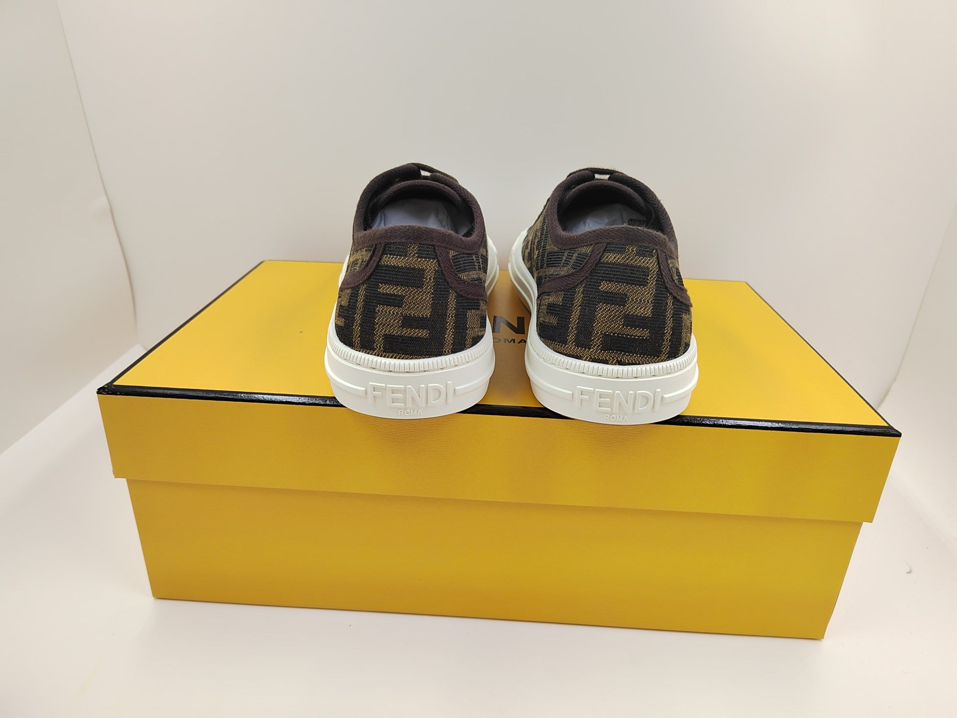 FENDI sneakers 5