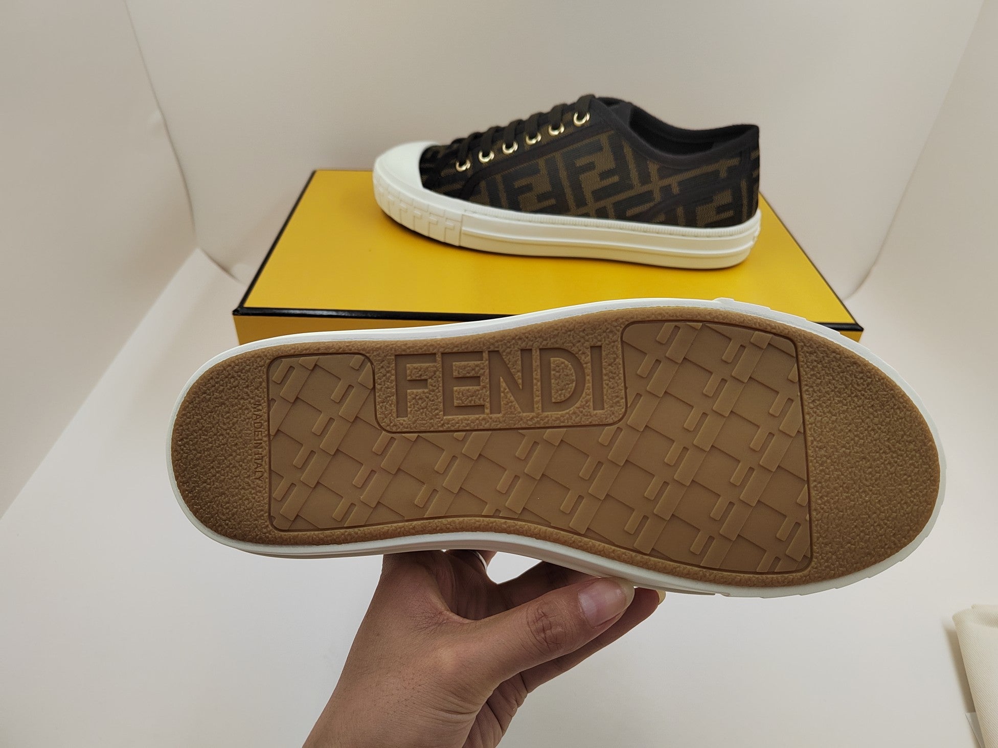 FENDI sneakers 5