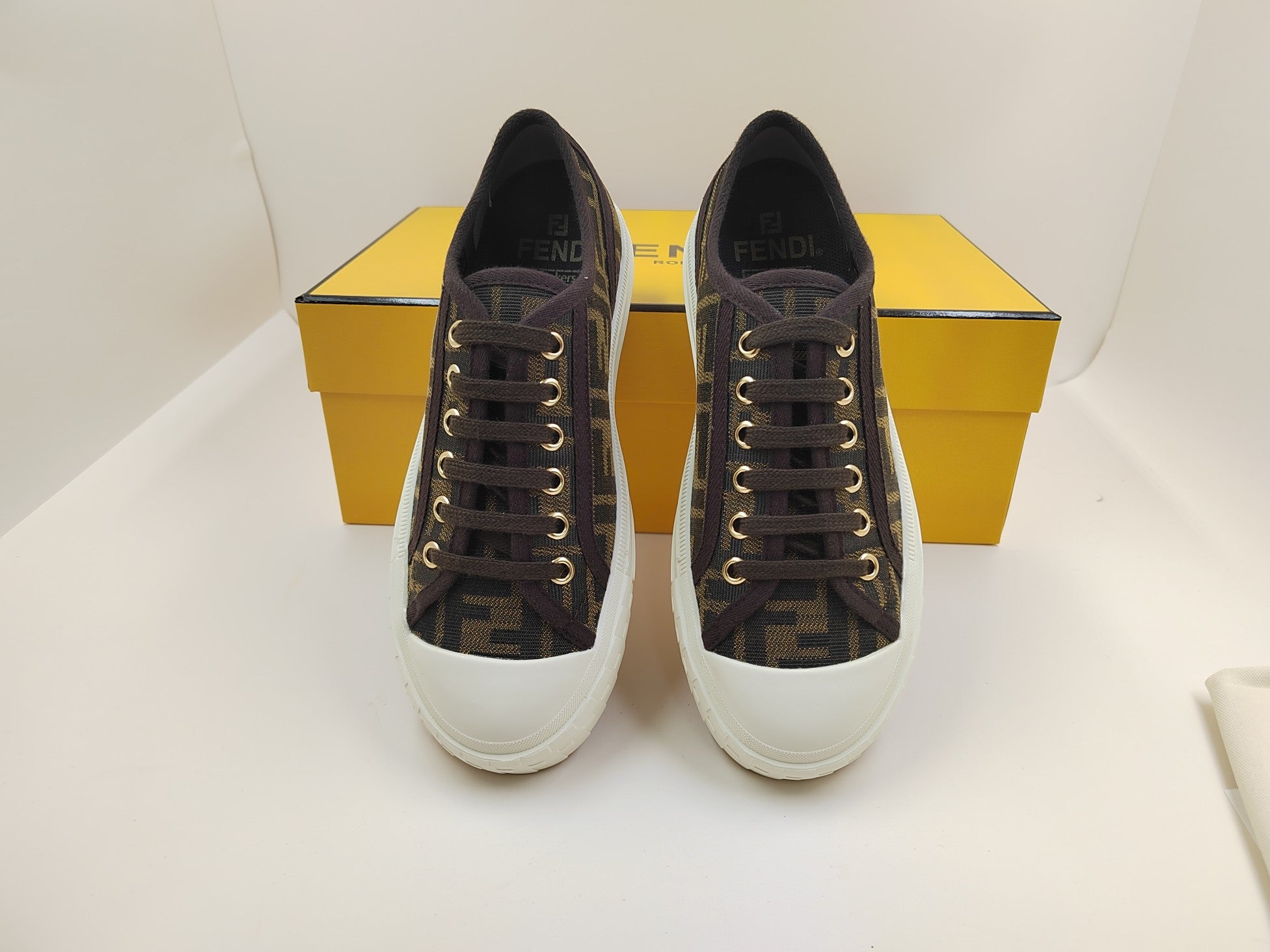 FENDI sneakers 5