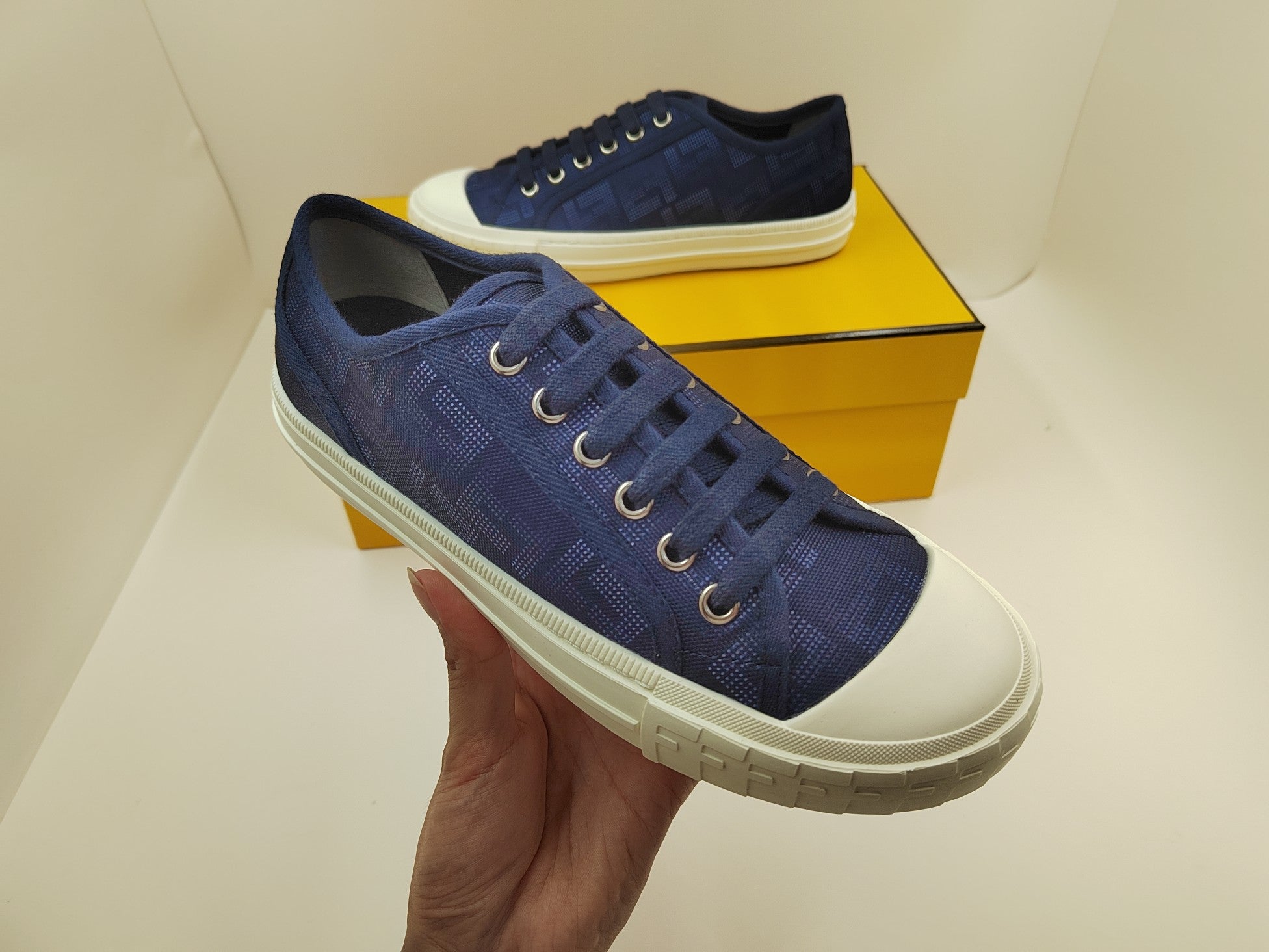 FENDI sneakers 6