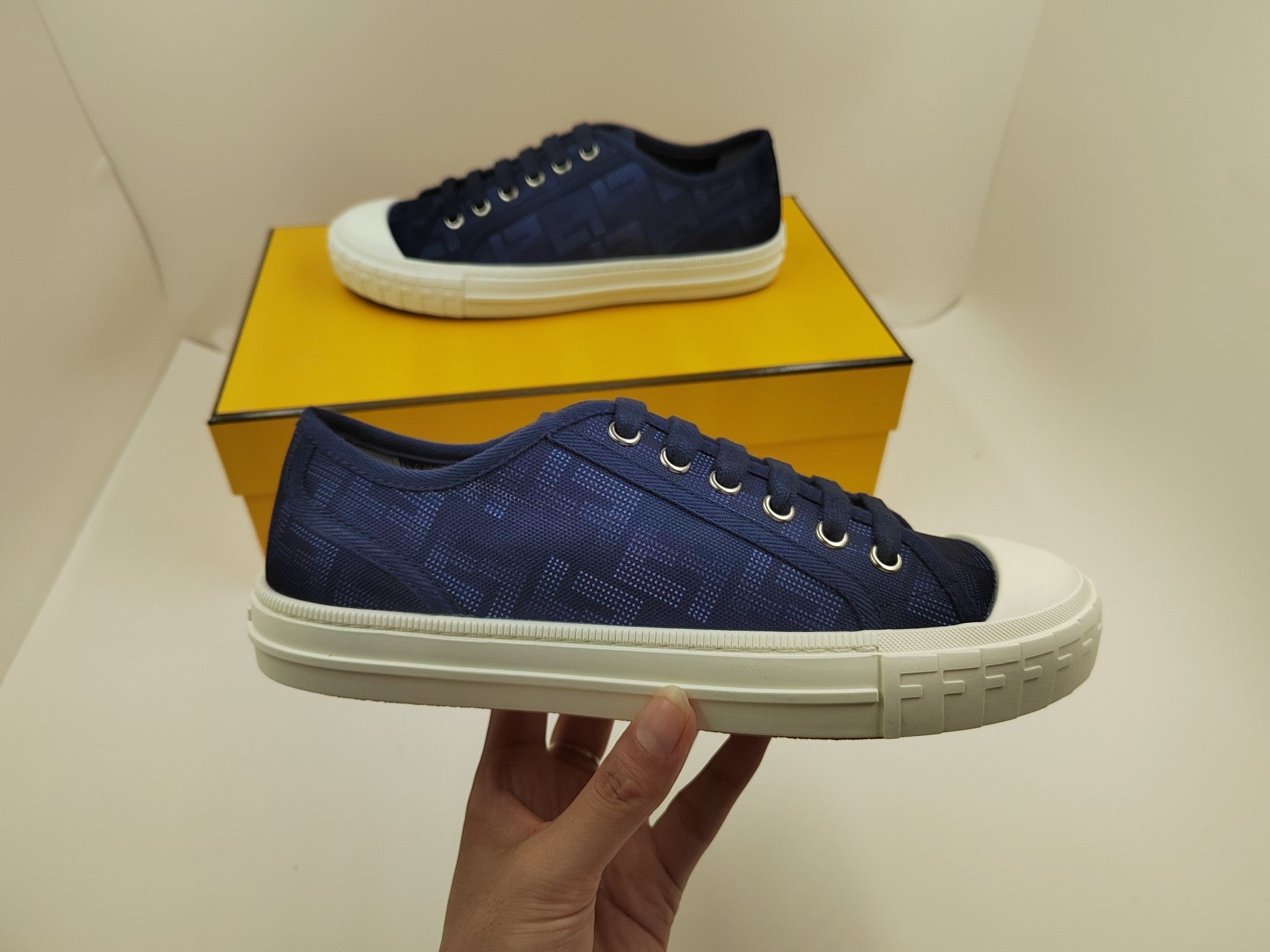 FENDI sneakers 6