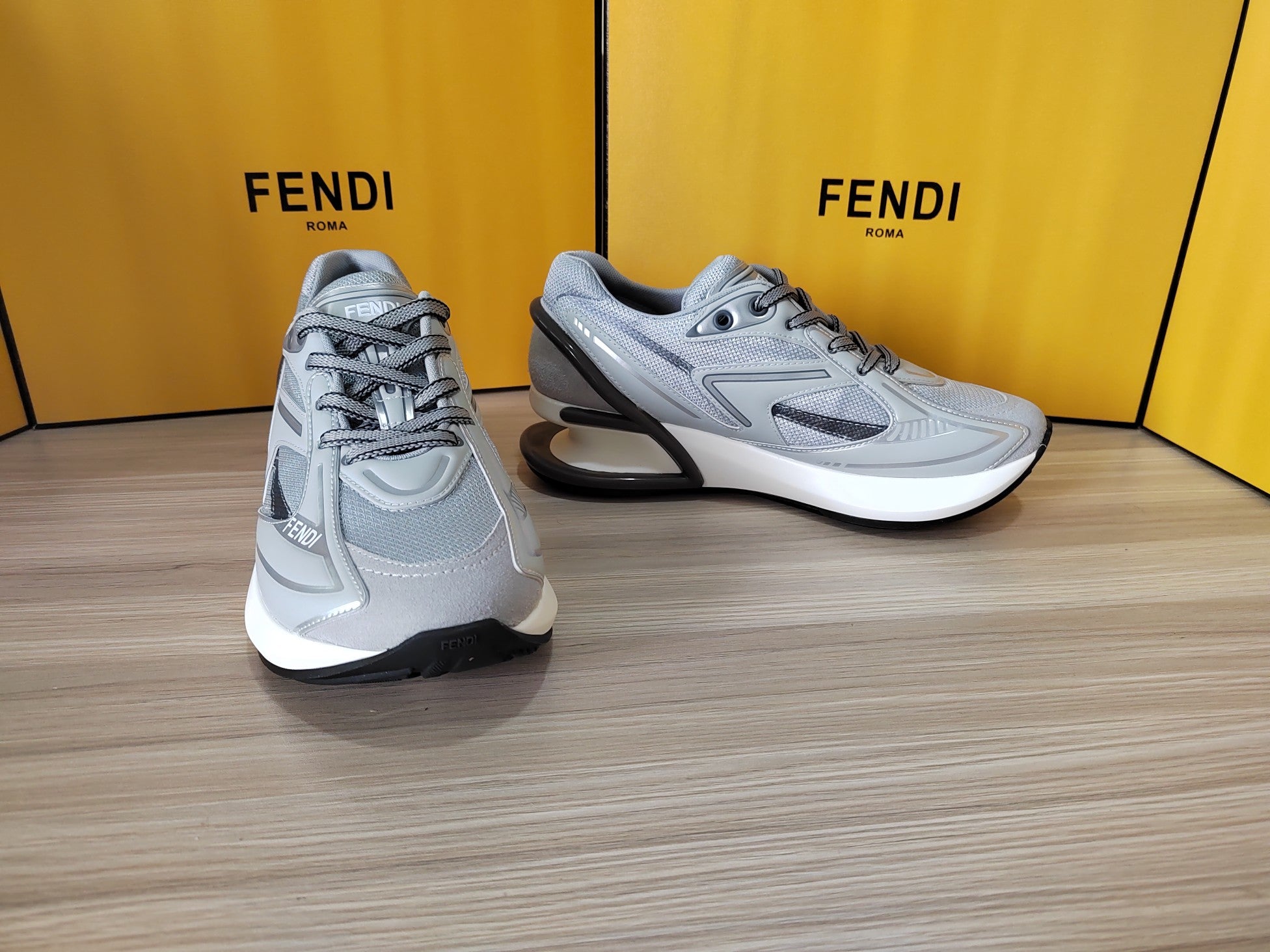 FENDI sneakers 10
