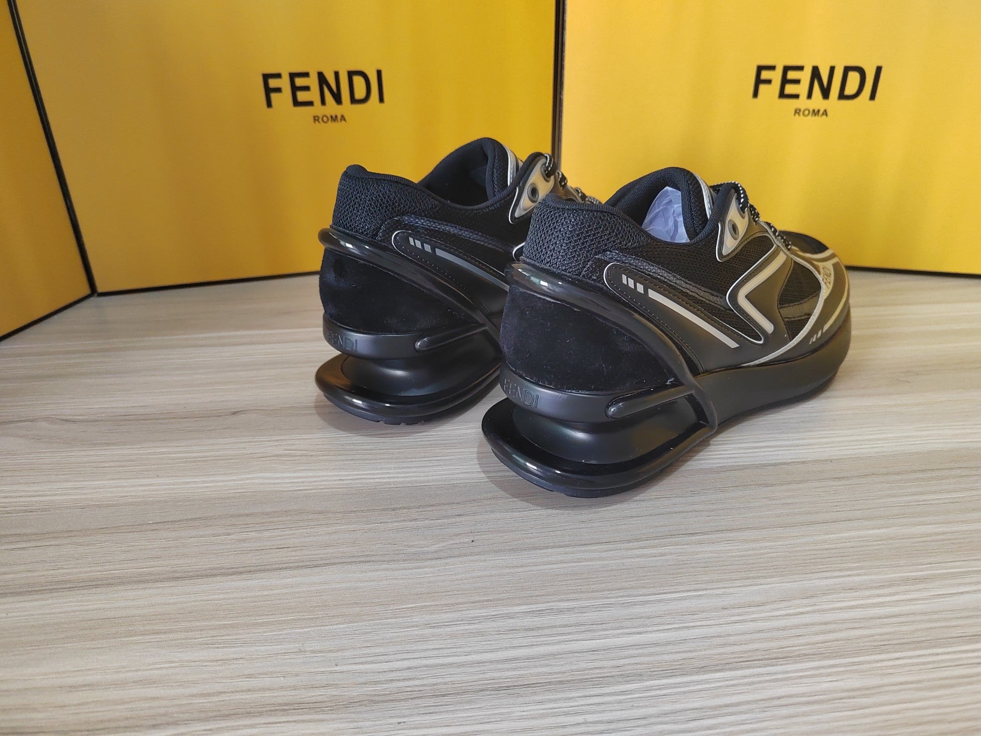 FENDI sneakers 11