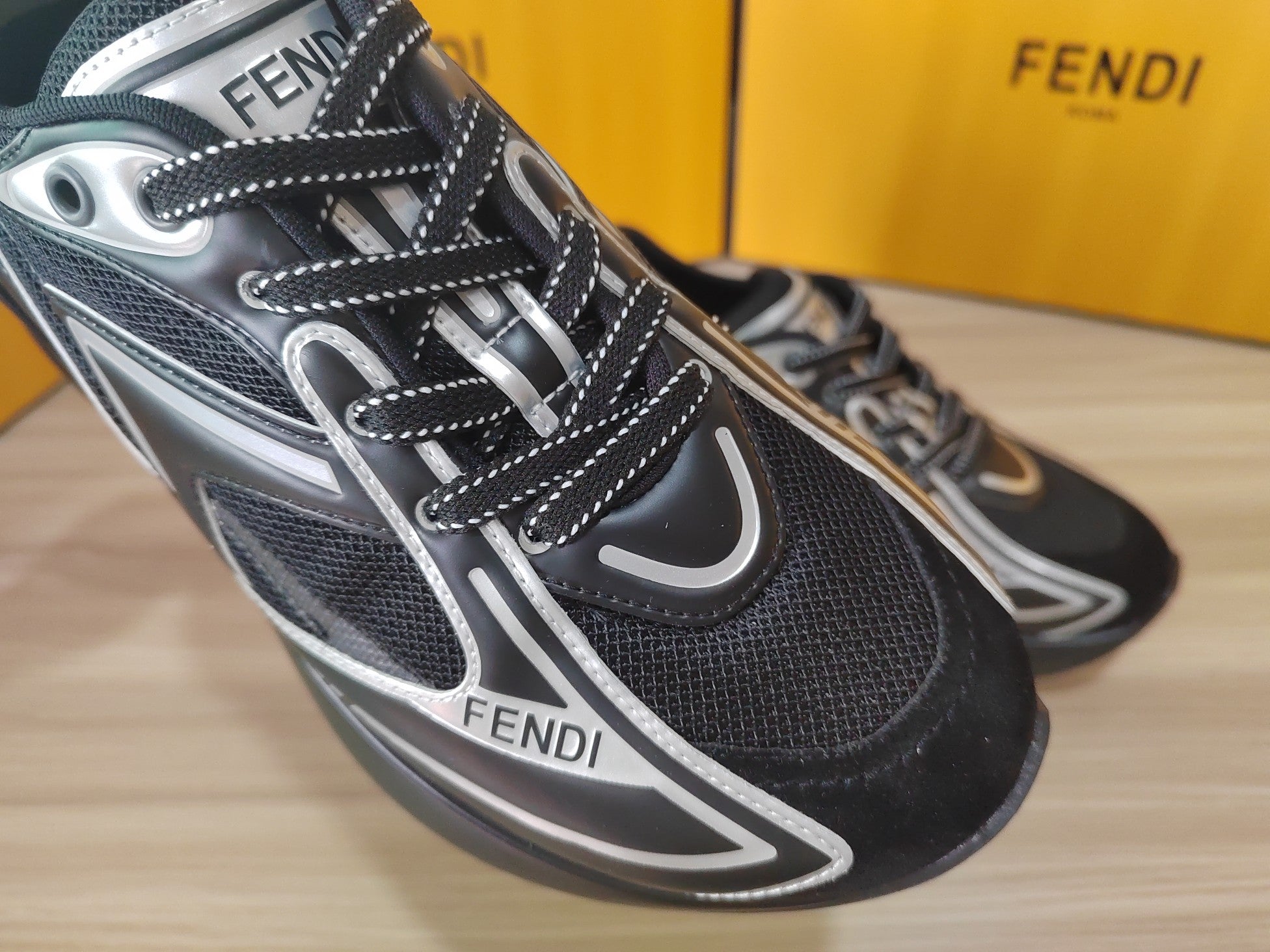 FENDI sneakers 11