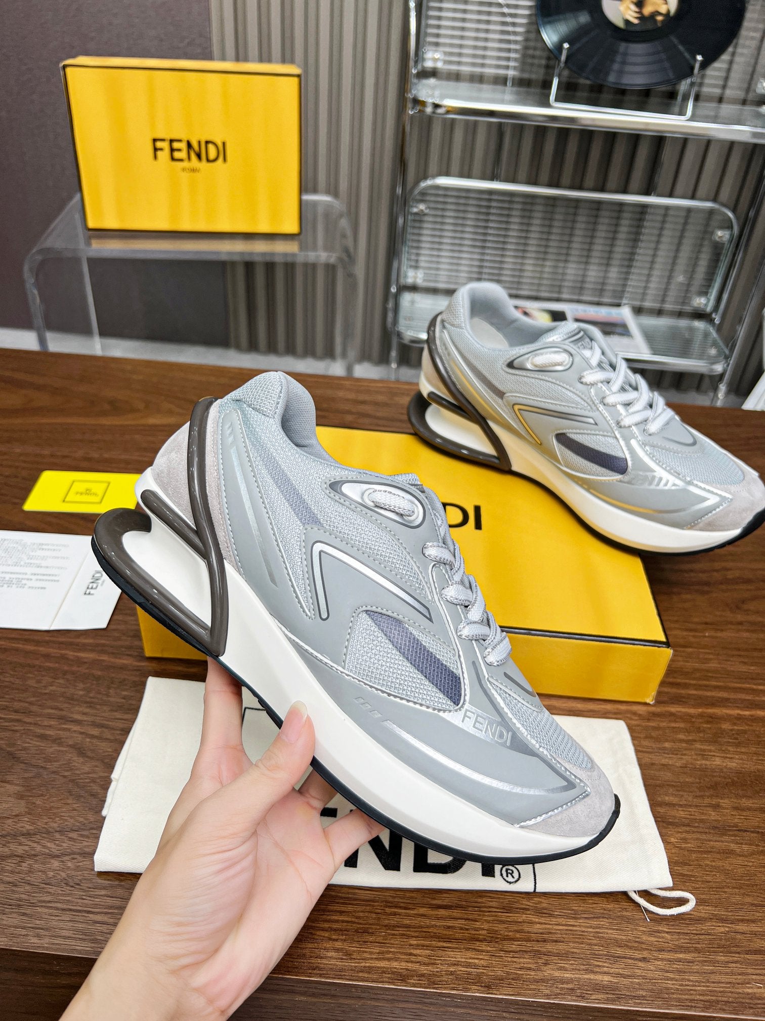 FENDI sneakers 15