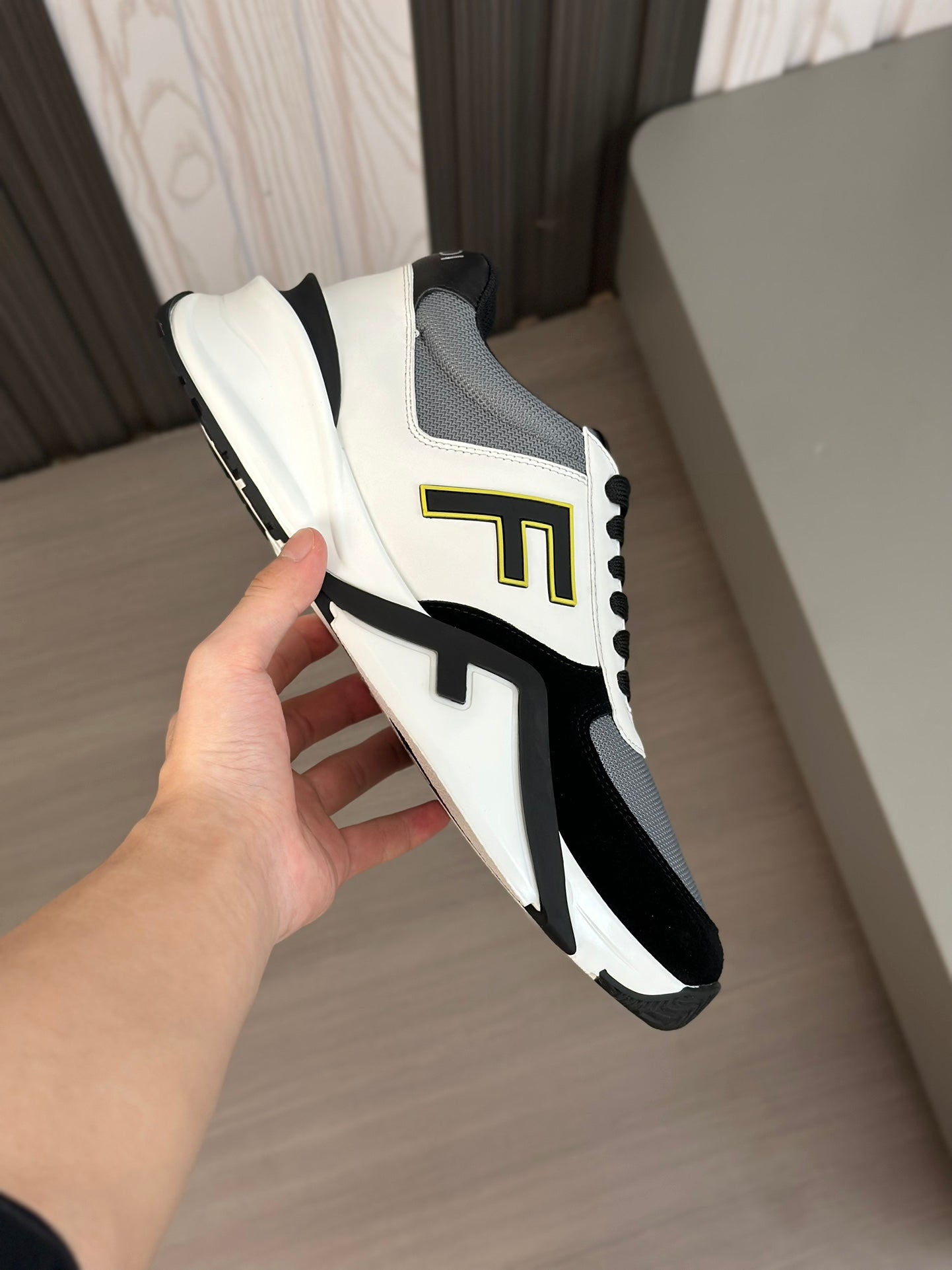 FENDI sneakers 19