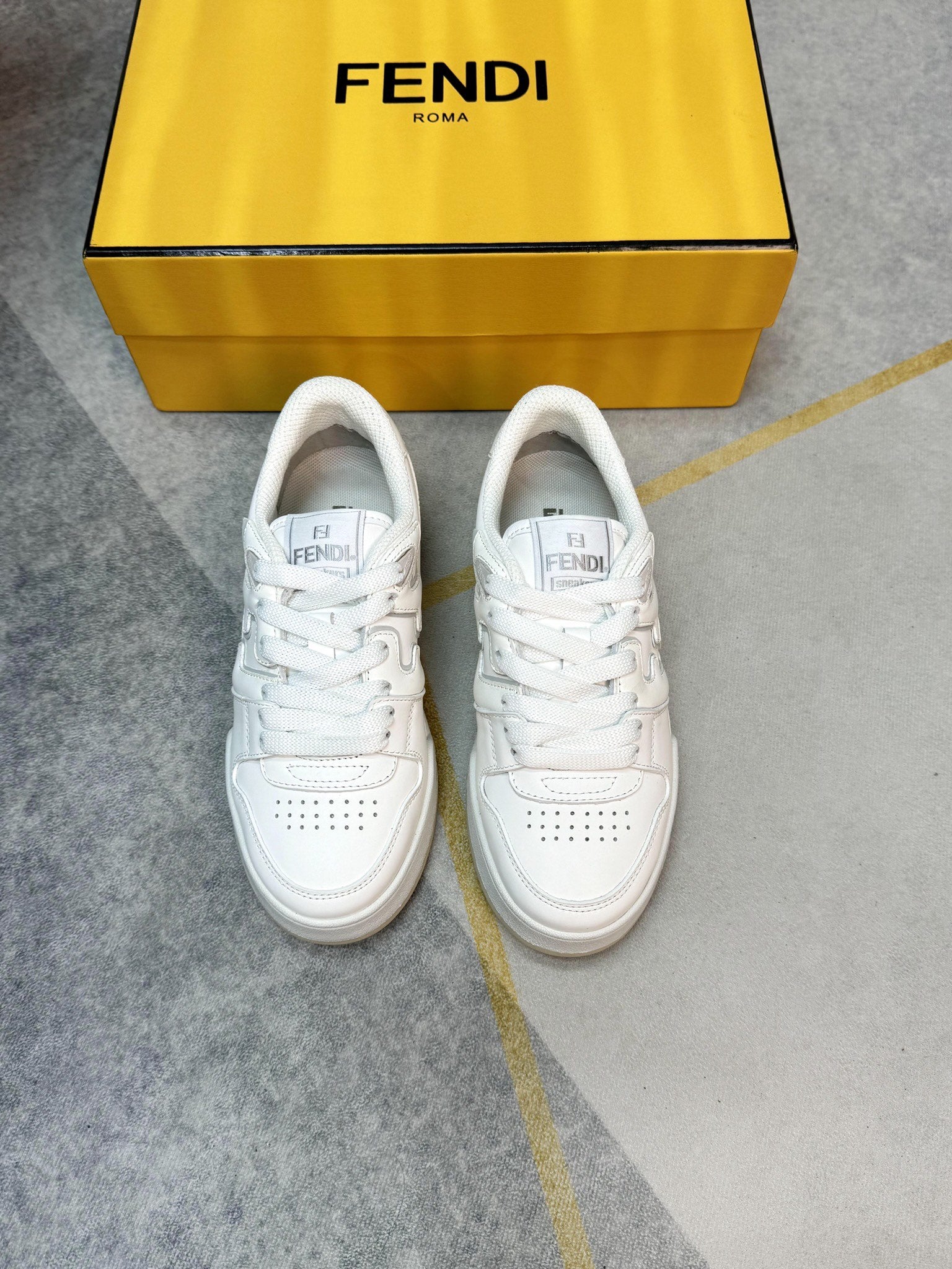 FENDI sneakers 20
