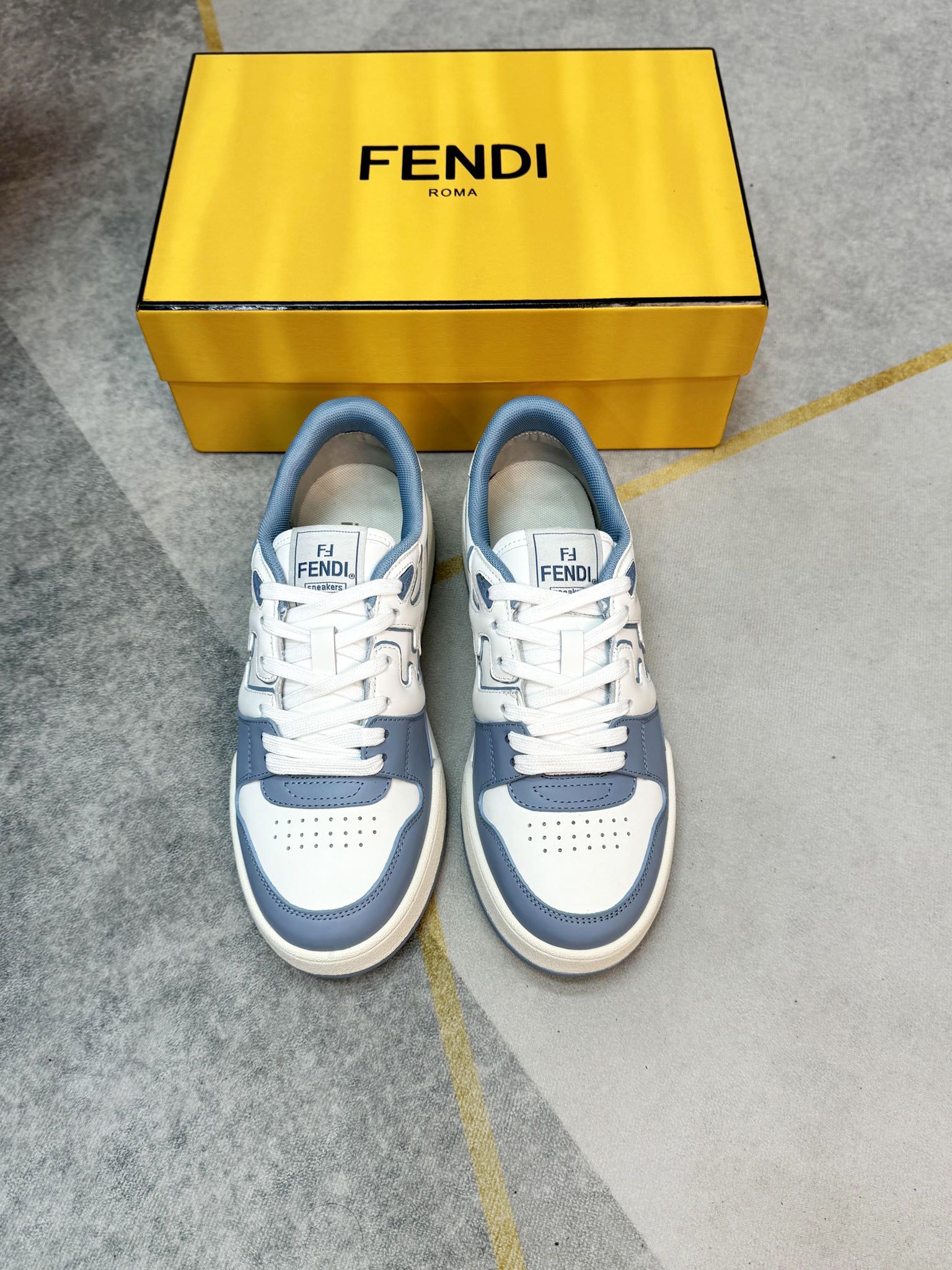 FENDI sneakers 23