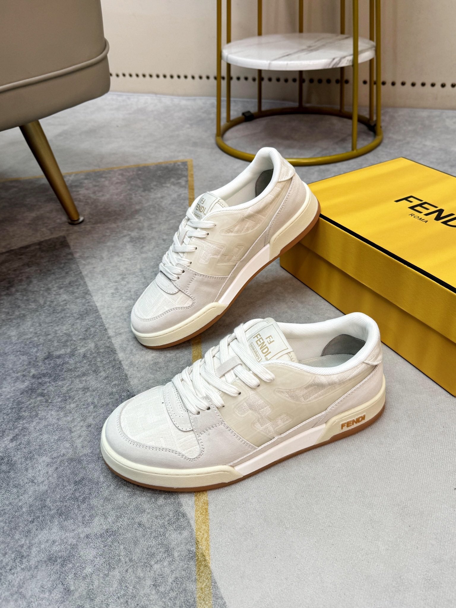 FENDI sneakers 25
