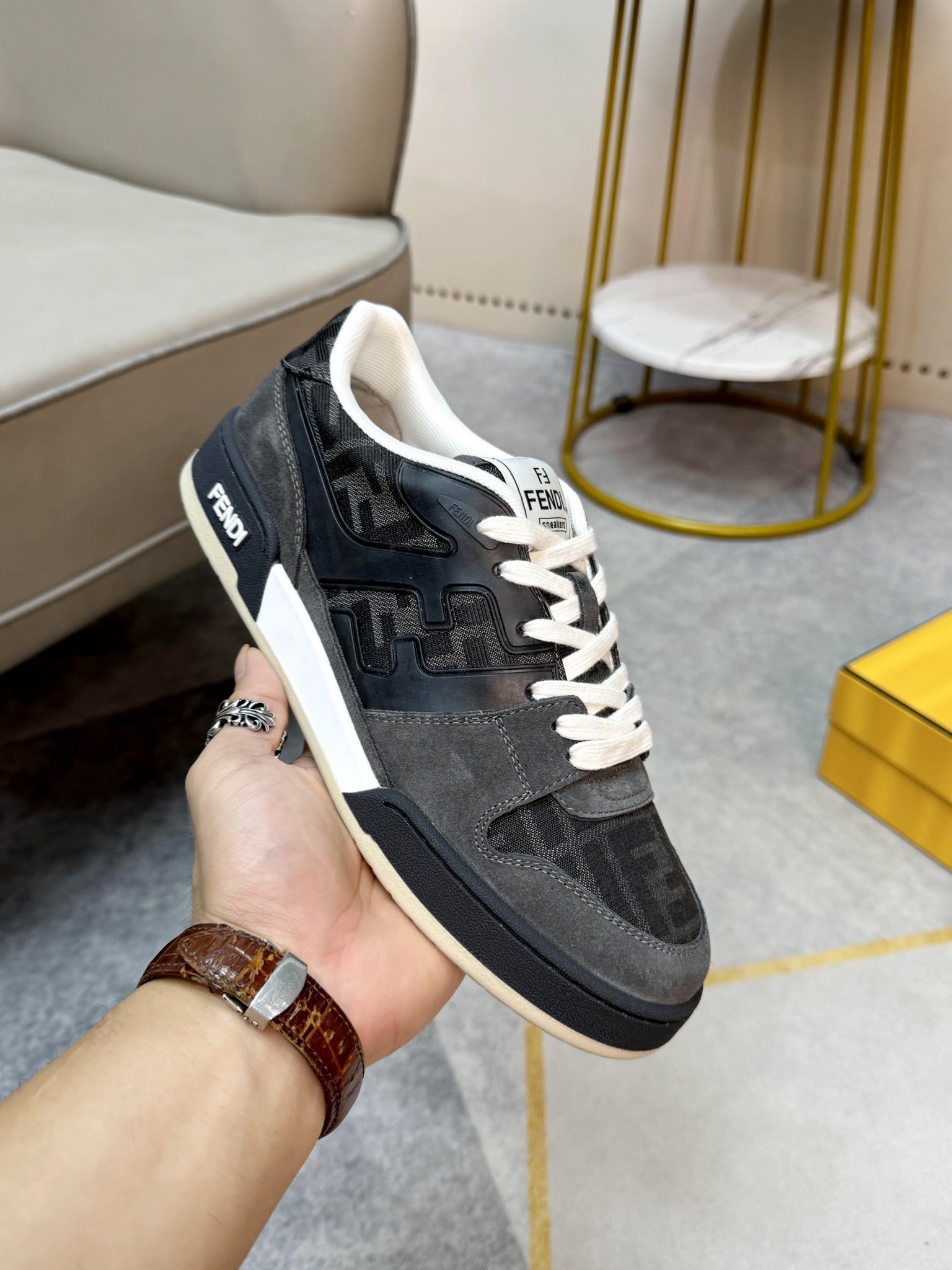 FENDI sneakers 26