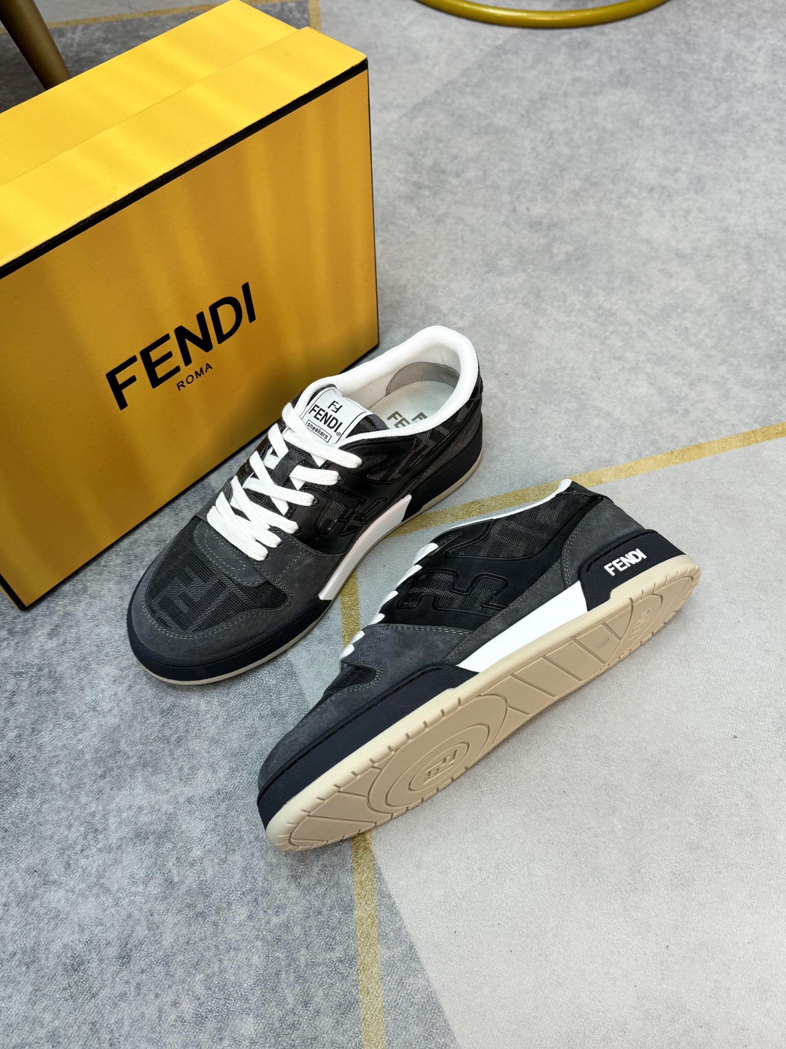 FENDI sneakers 26
