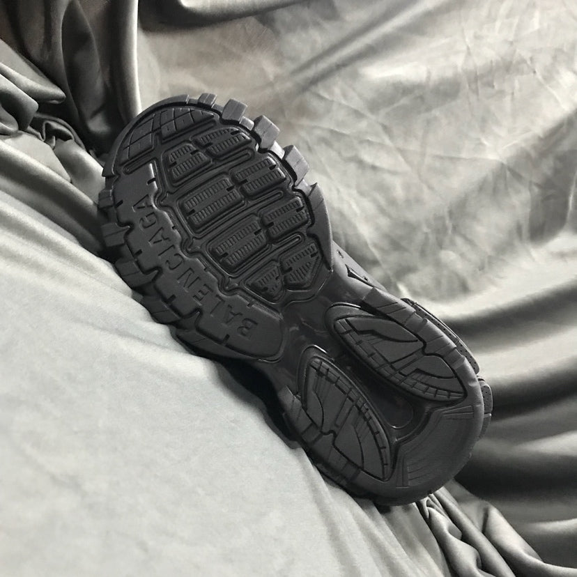 Balenciaga sneakers 70