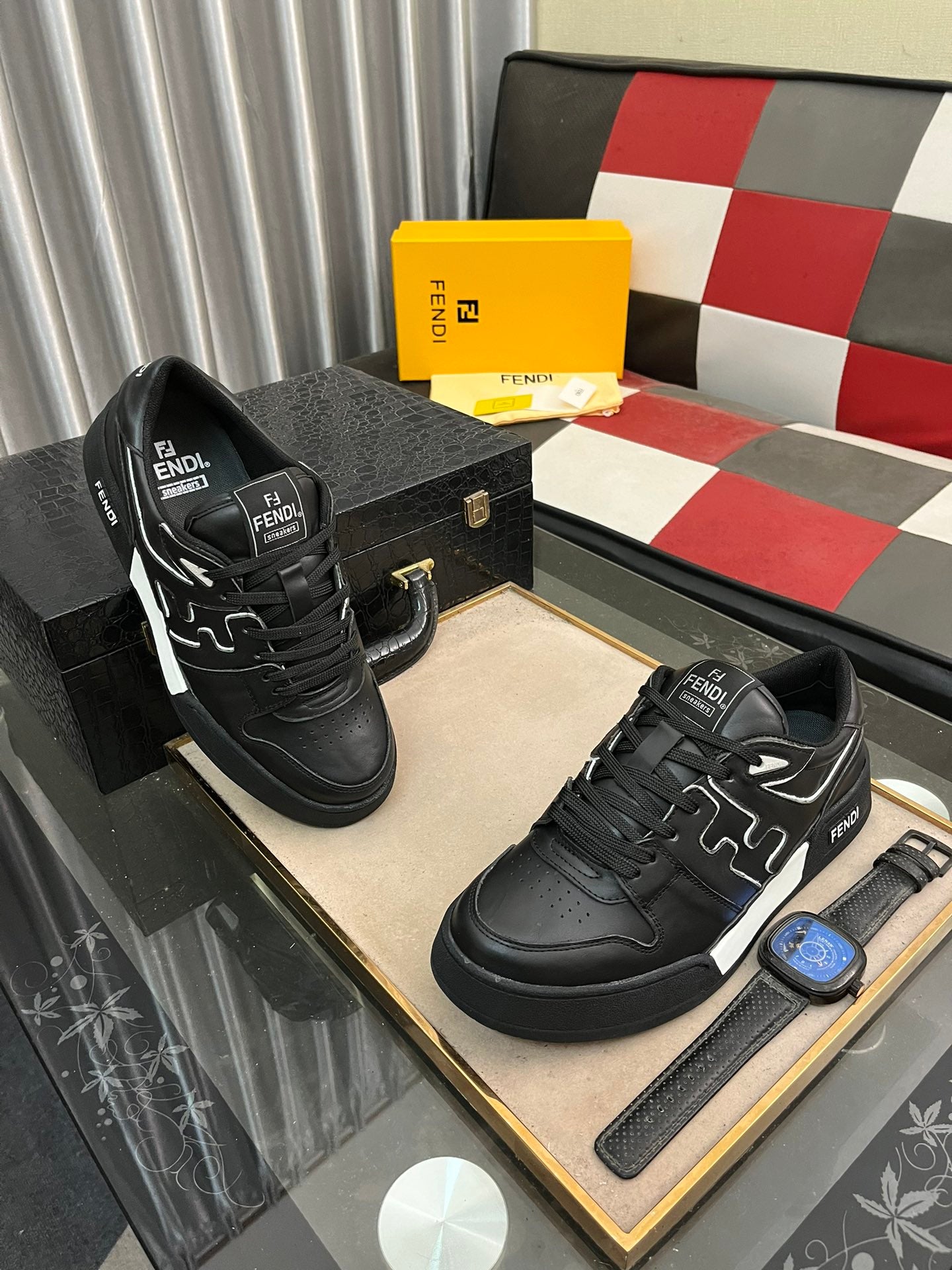 FENDI sneakers 32