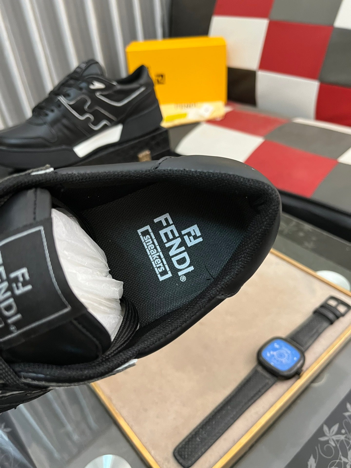 FENDI sneakers 32