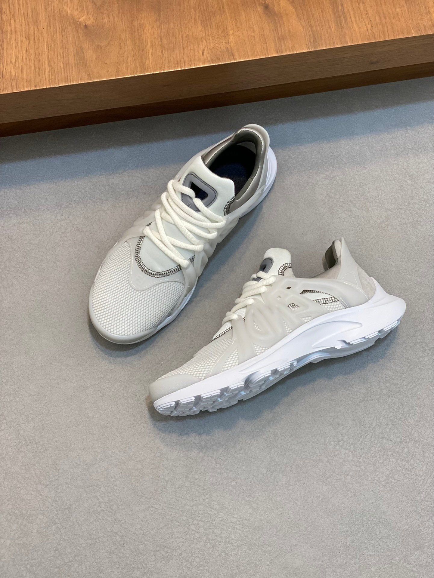FENDI sneakers 37