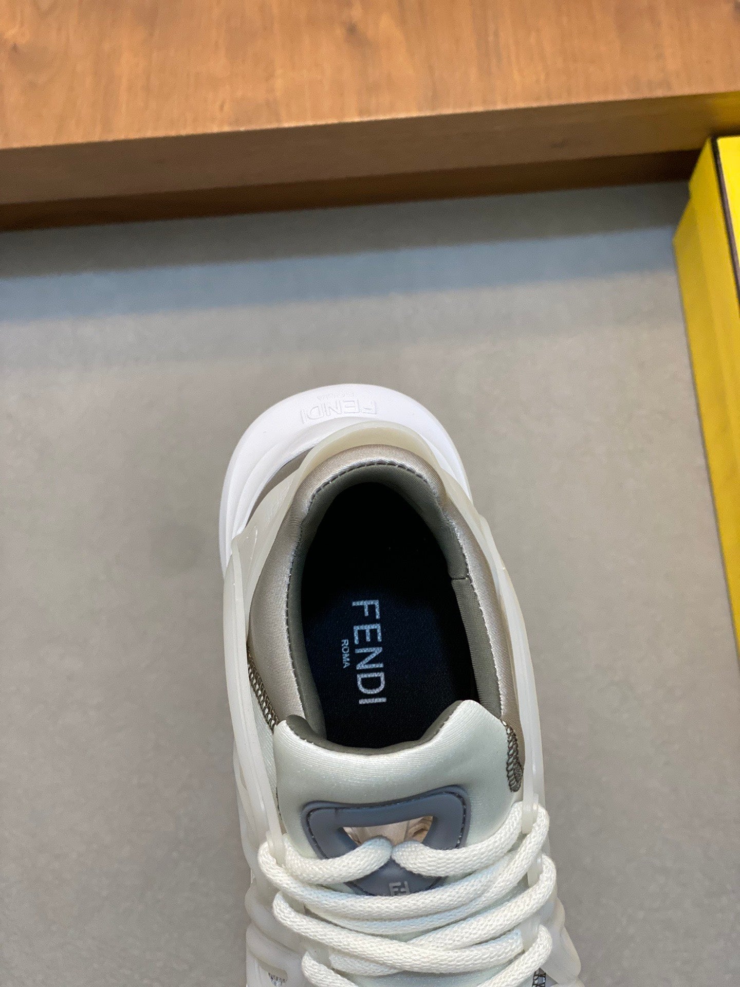 FENDI sneakers 37