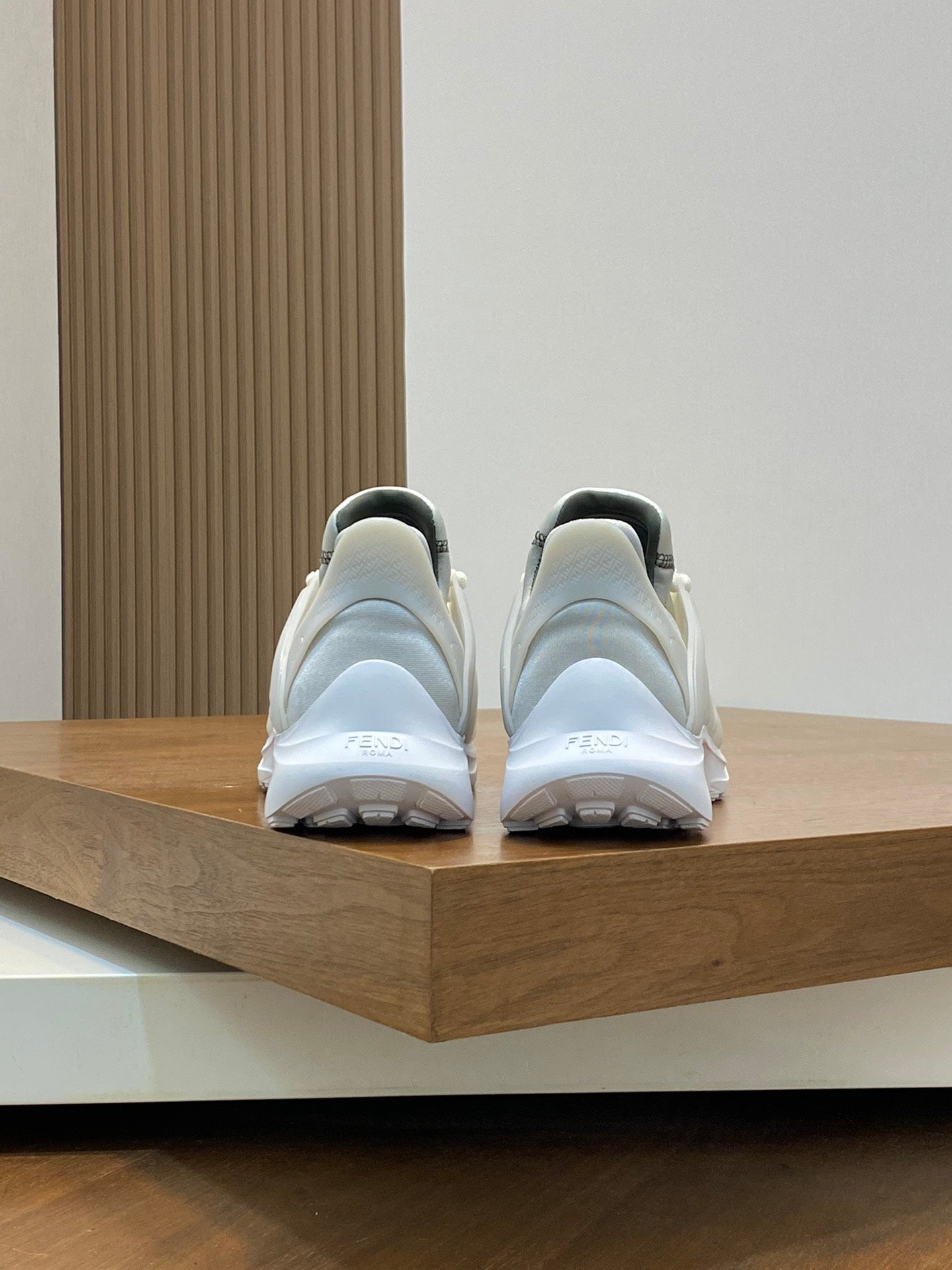 FENDI sneakers 37