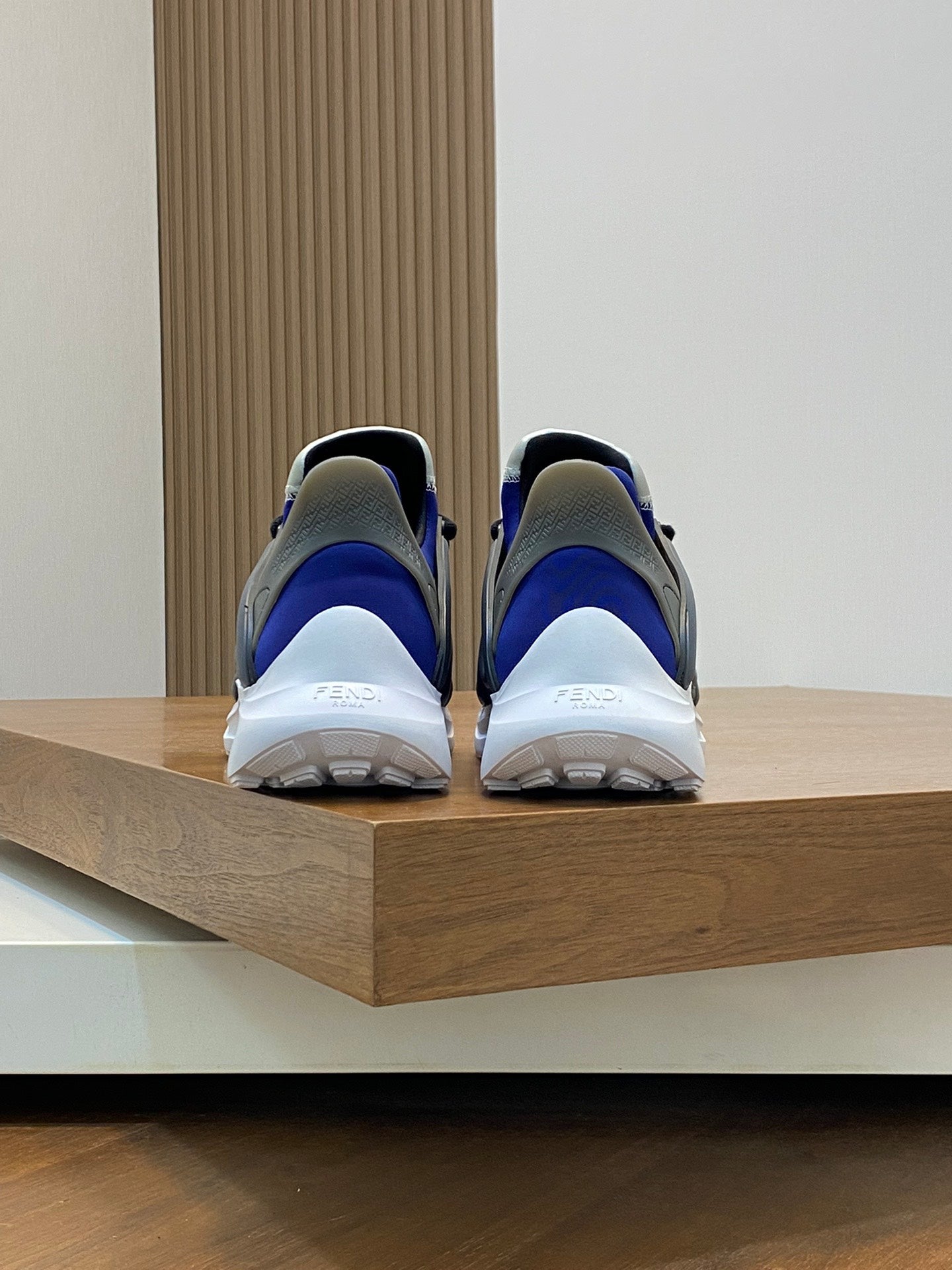 FENDI sneakers 38