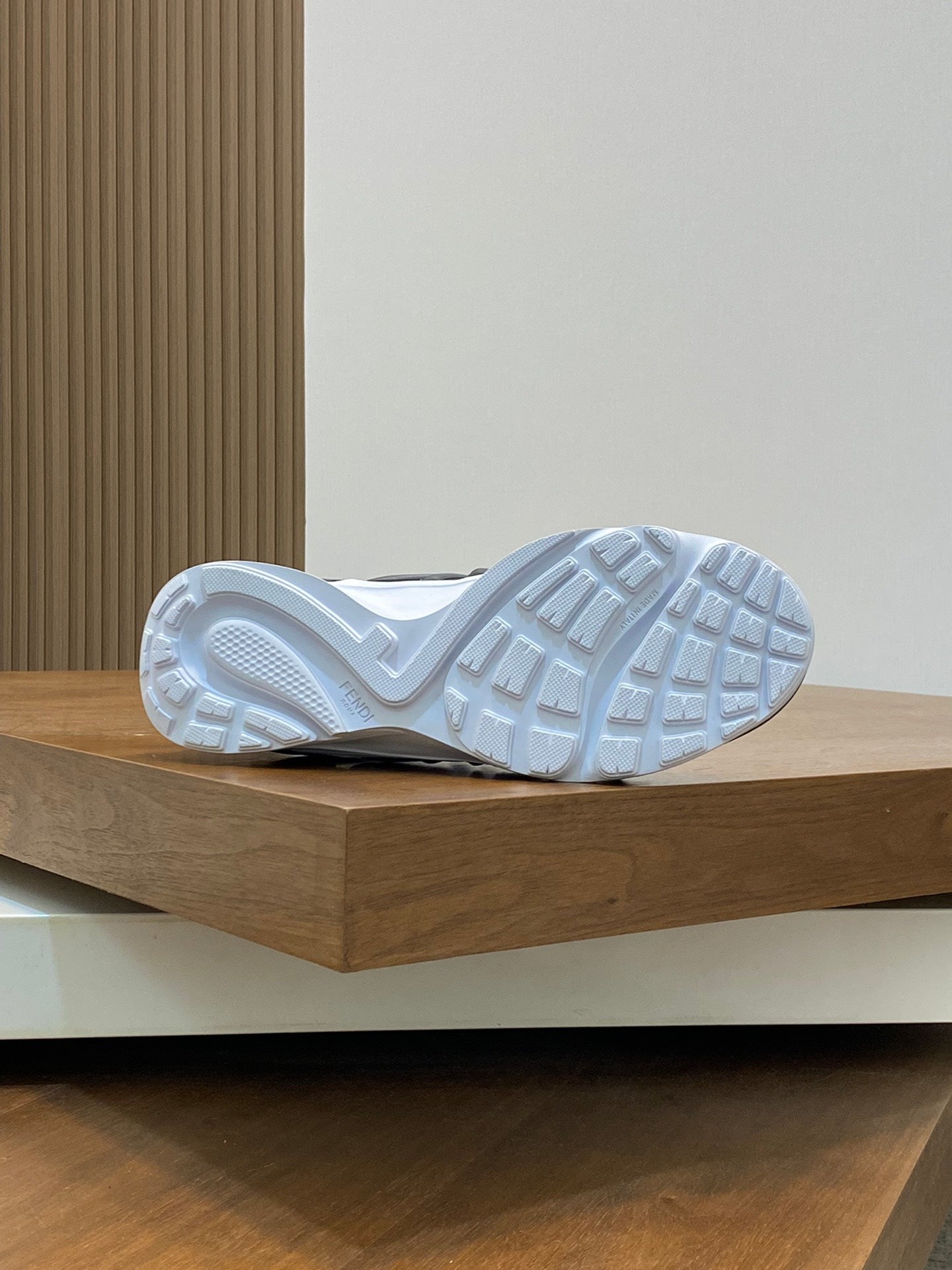 FENDI sneakers 38