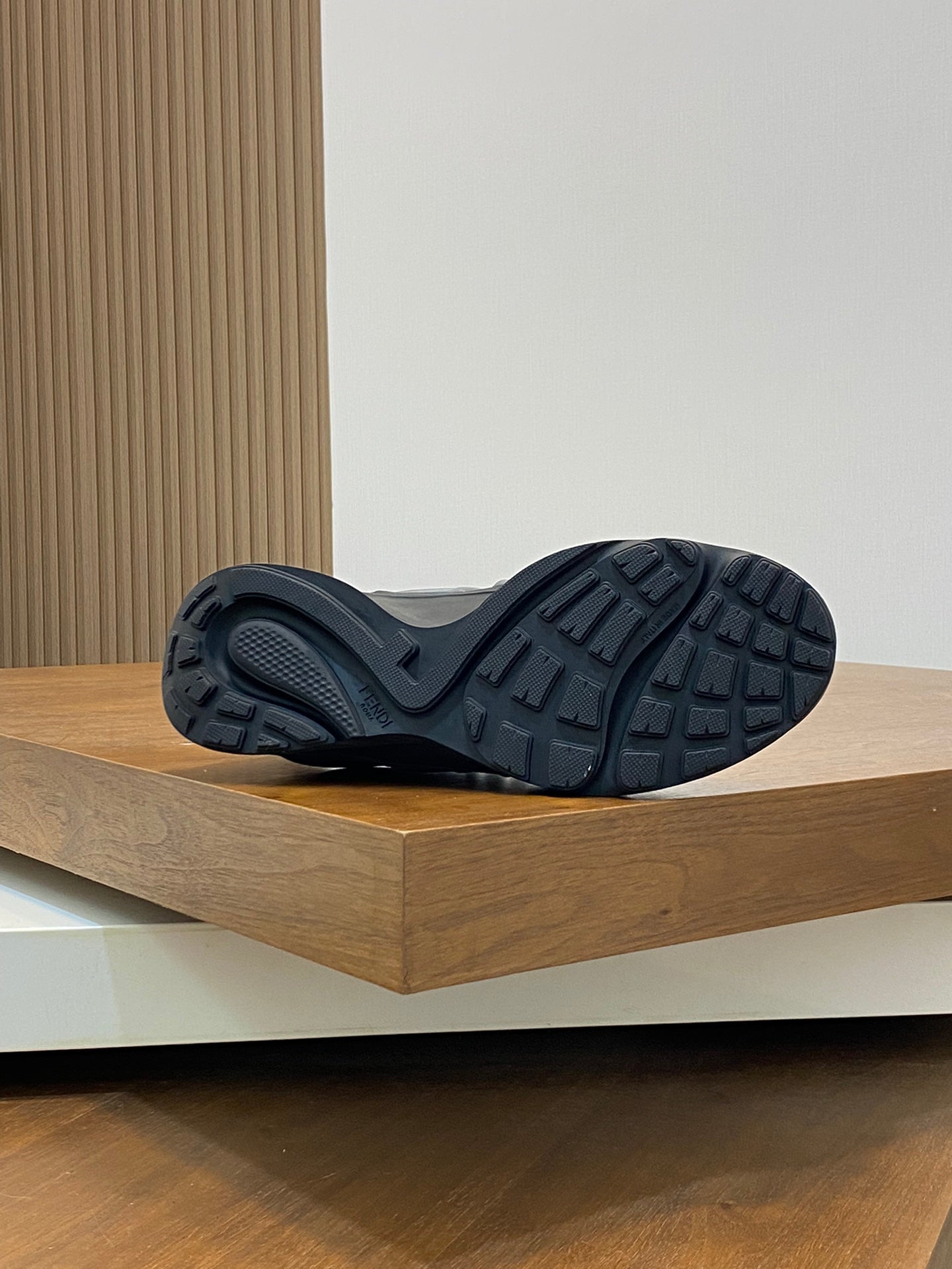 FENDI sneakers 41