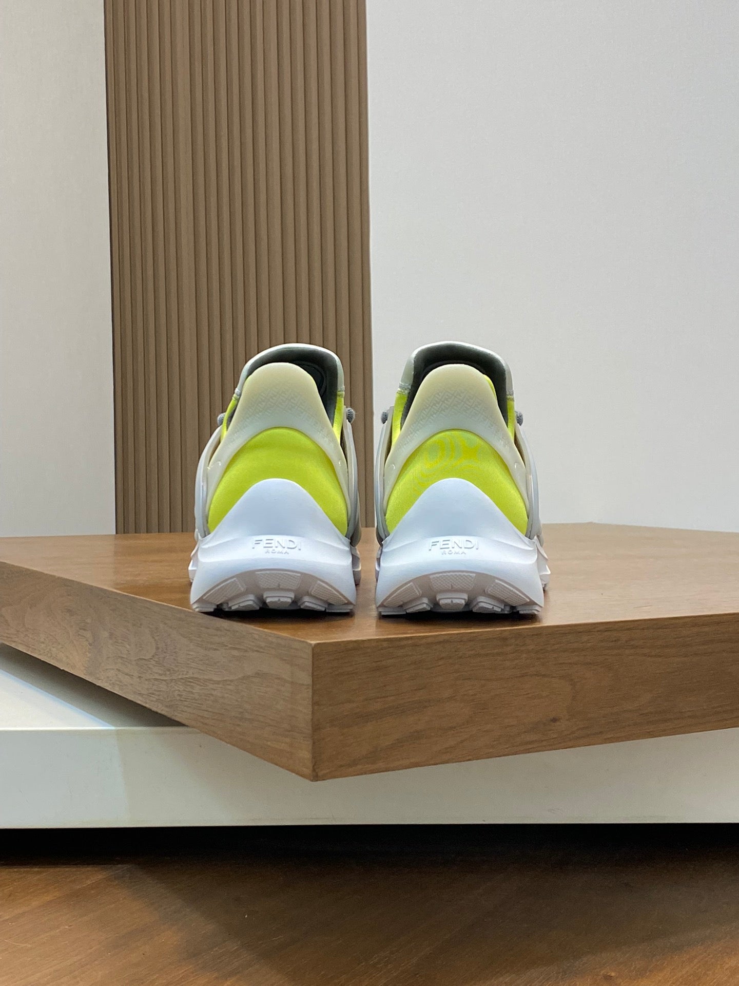 FENDI sneakers 42