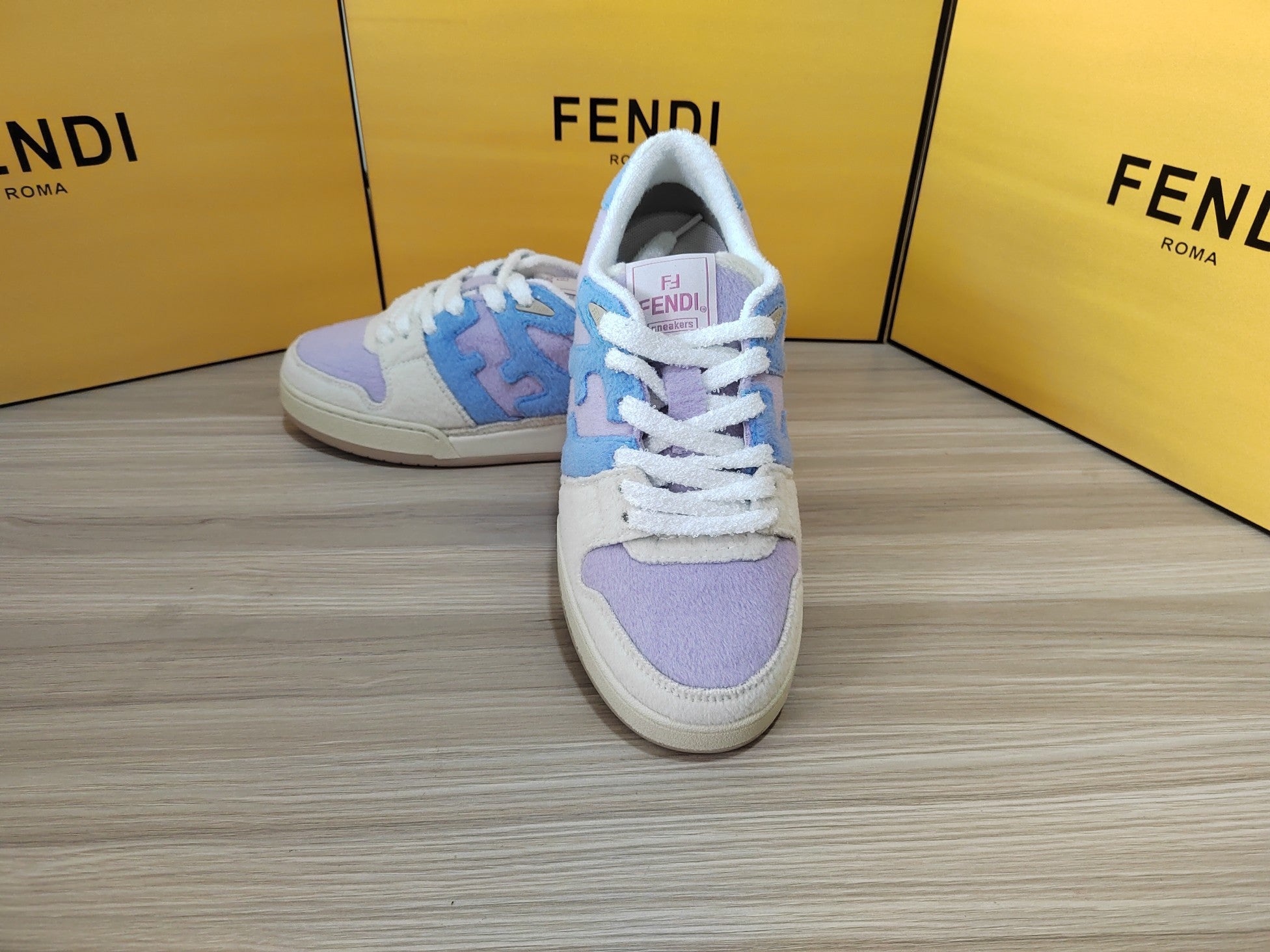 FENDI sneakers 44